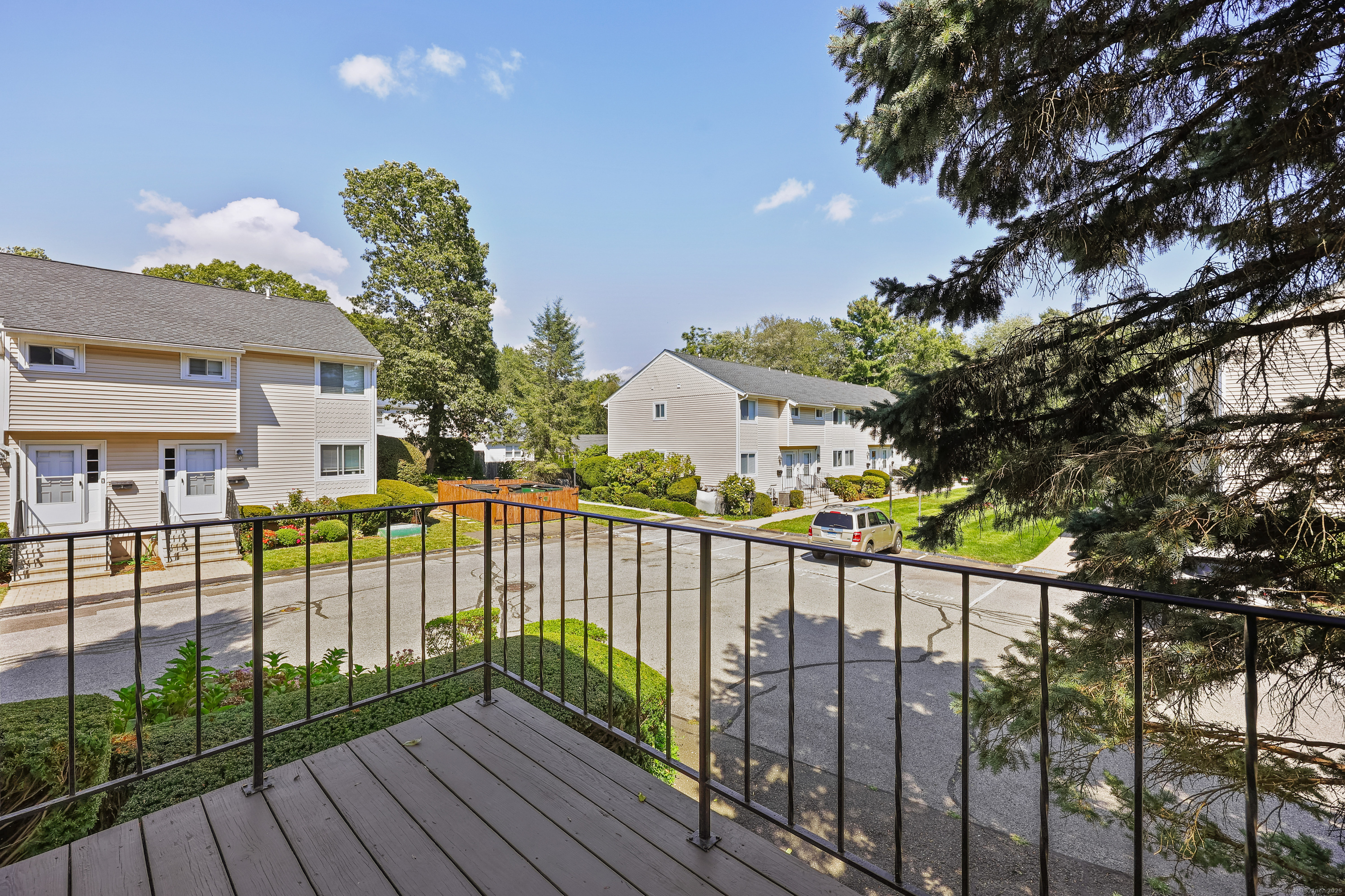 75 Cos Cob Avenue APT 14