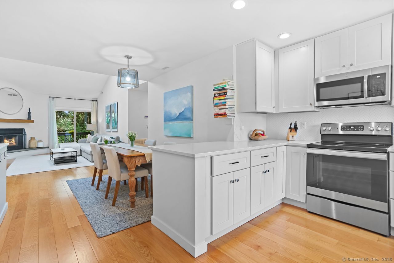 1 Wolfpit Avenue APT 12