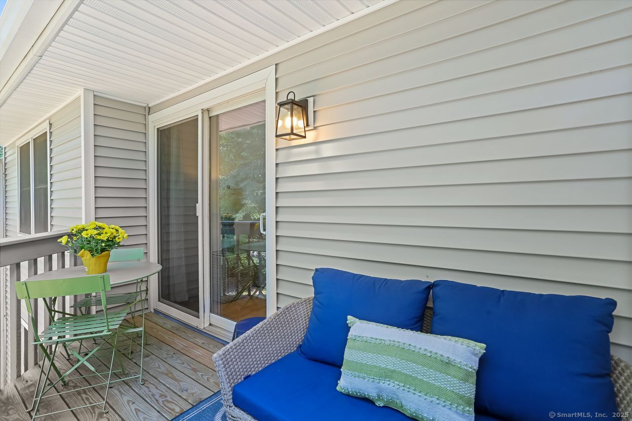 1 Wolfpit Avenue APT 12