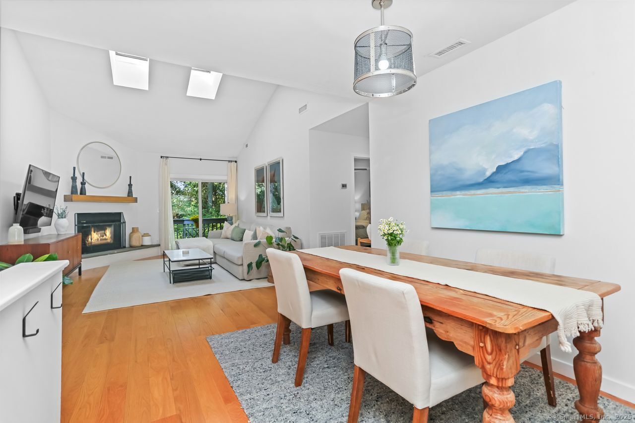 1 Wolfpit Avenue APT 12