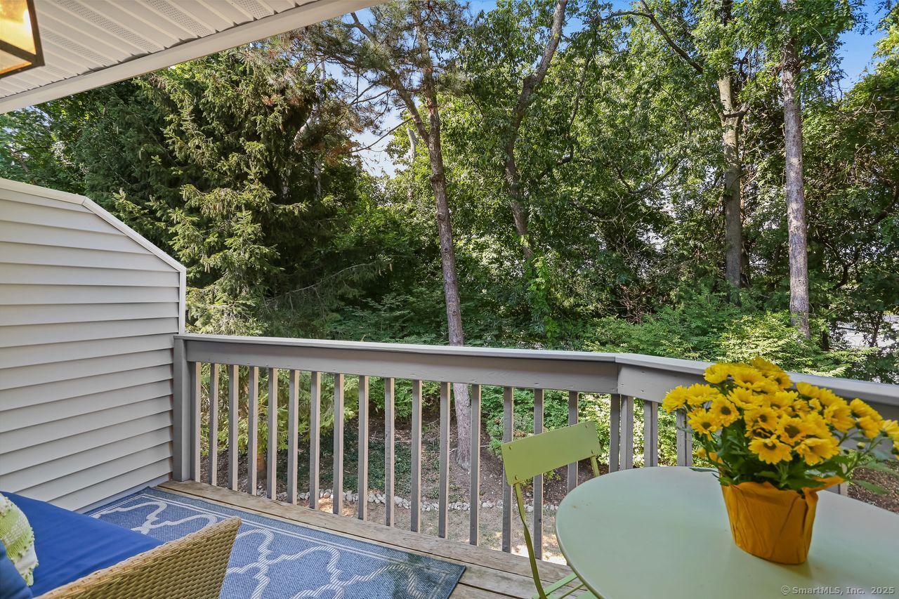 1 Wolfpit Avenue APT 12