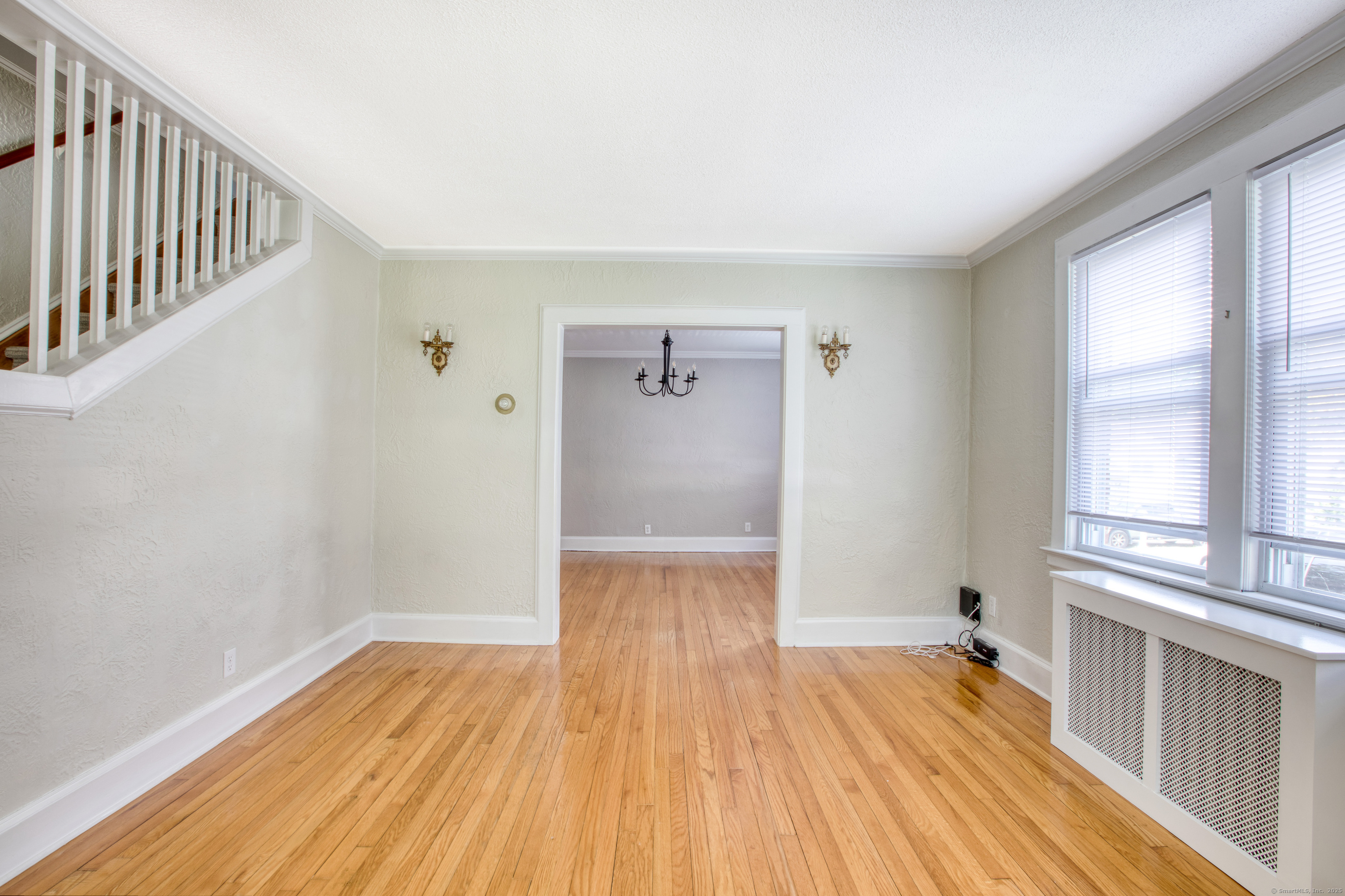 126 Pemberwick Road Right Side