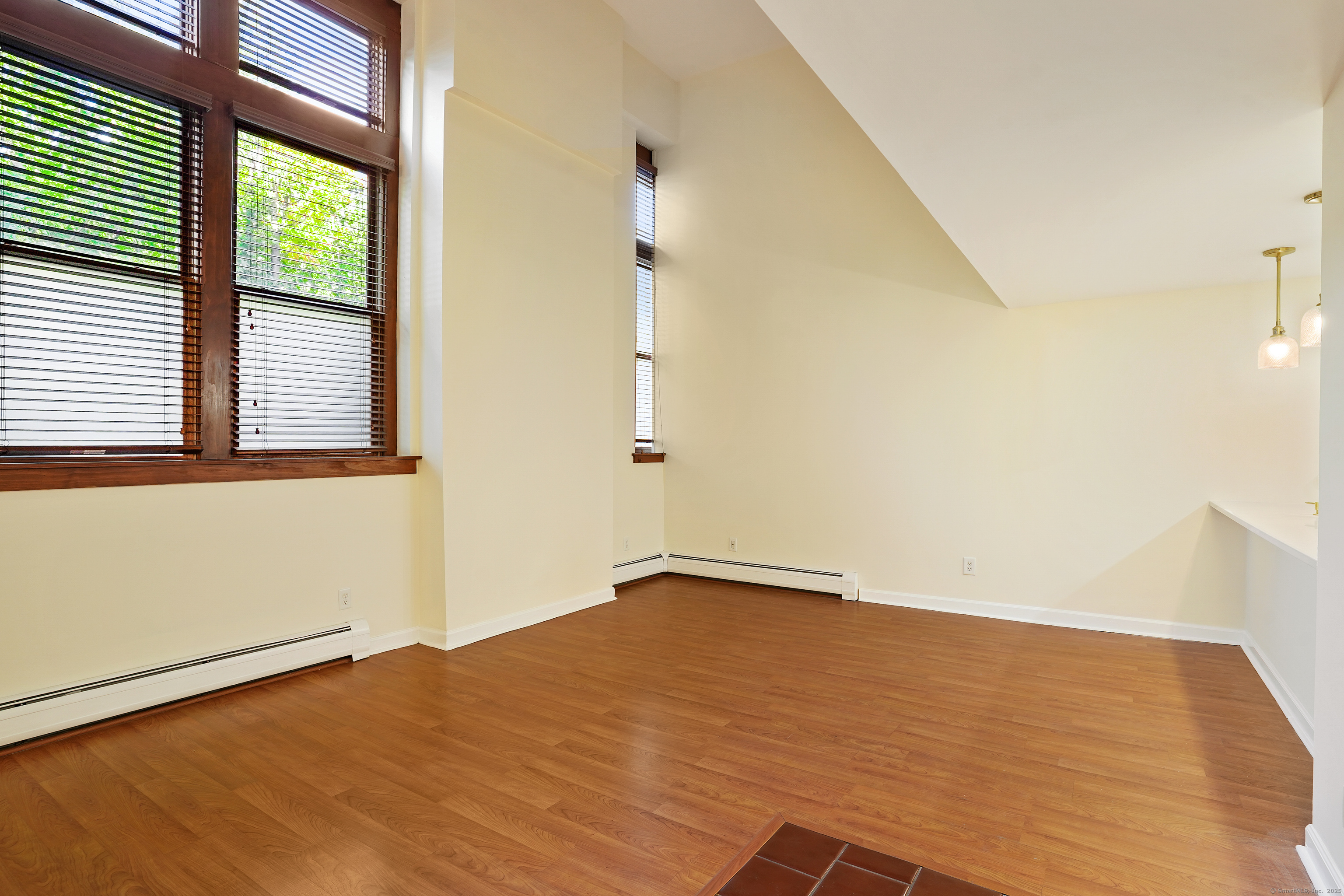 32 Pine Street APT 9