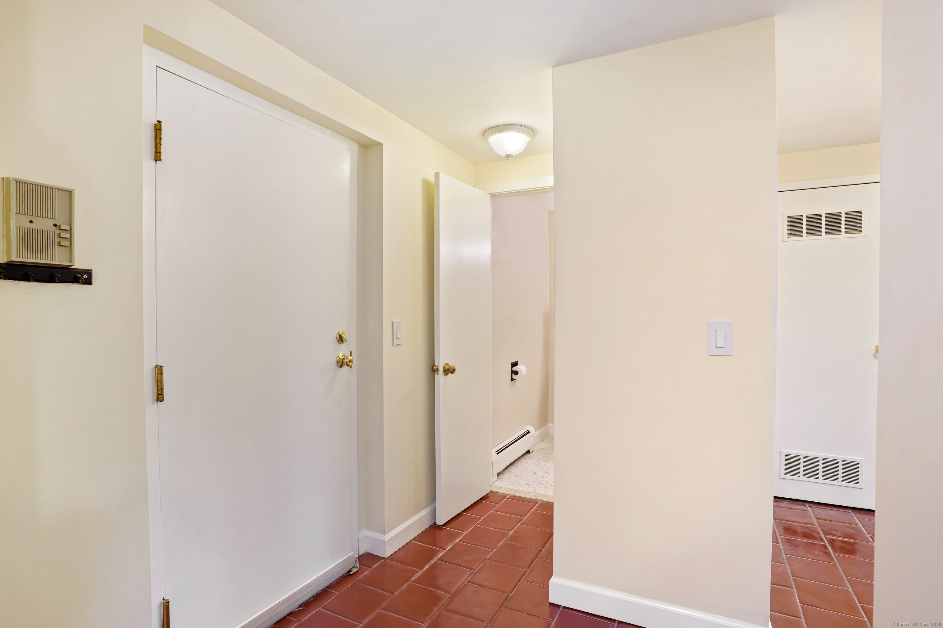 32 Pine Street APT 9