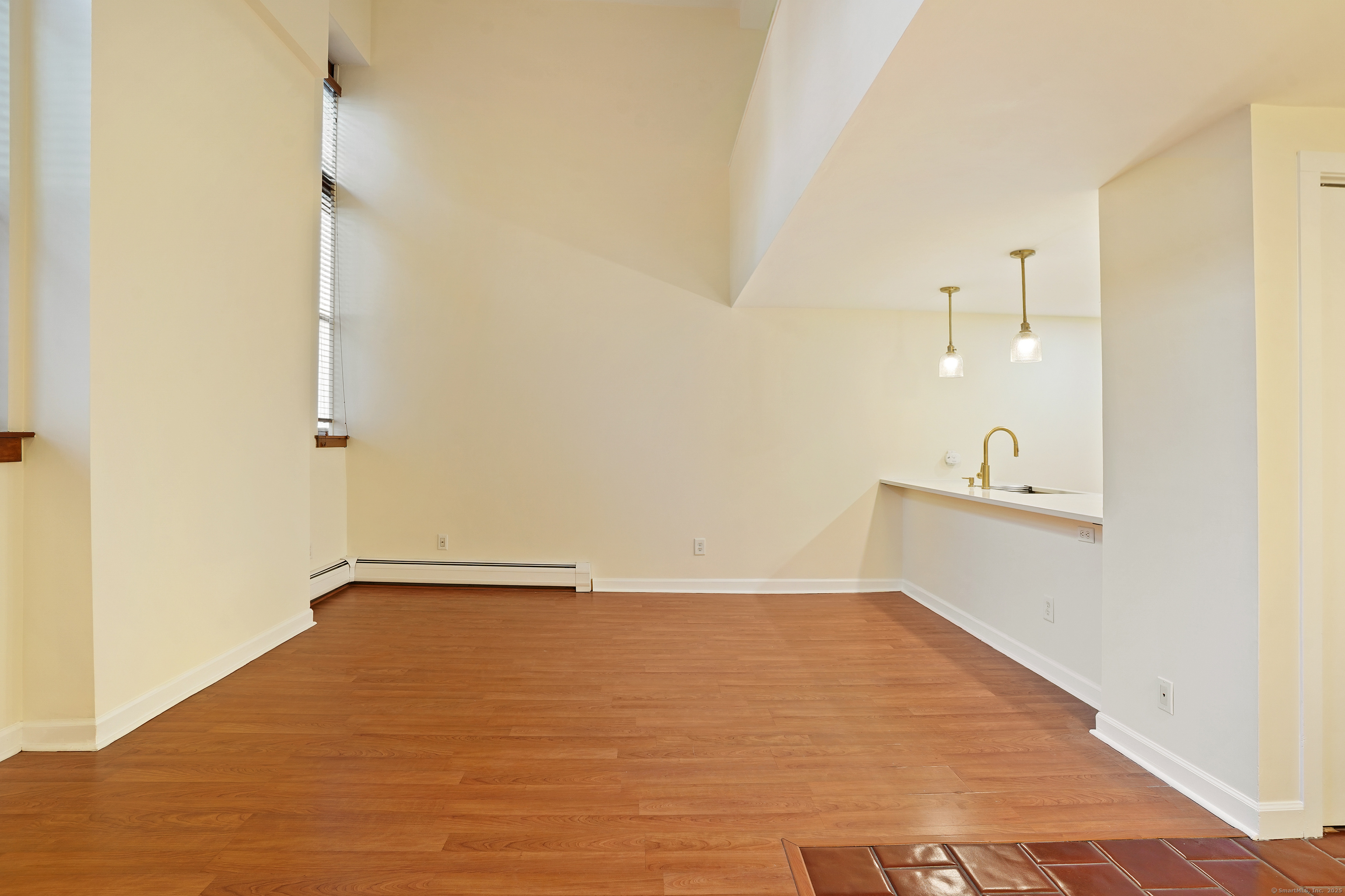 32 Pine Street APT 9