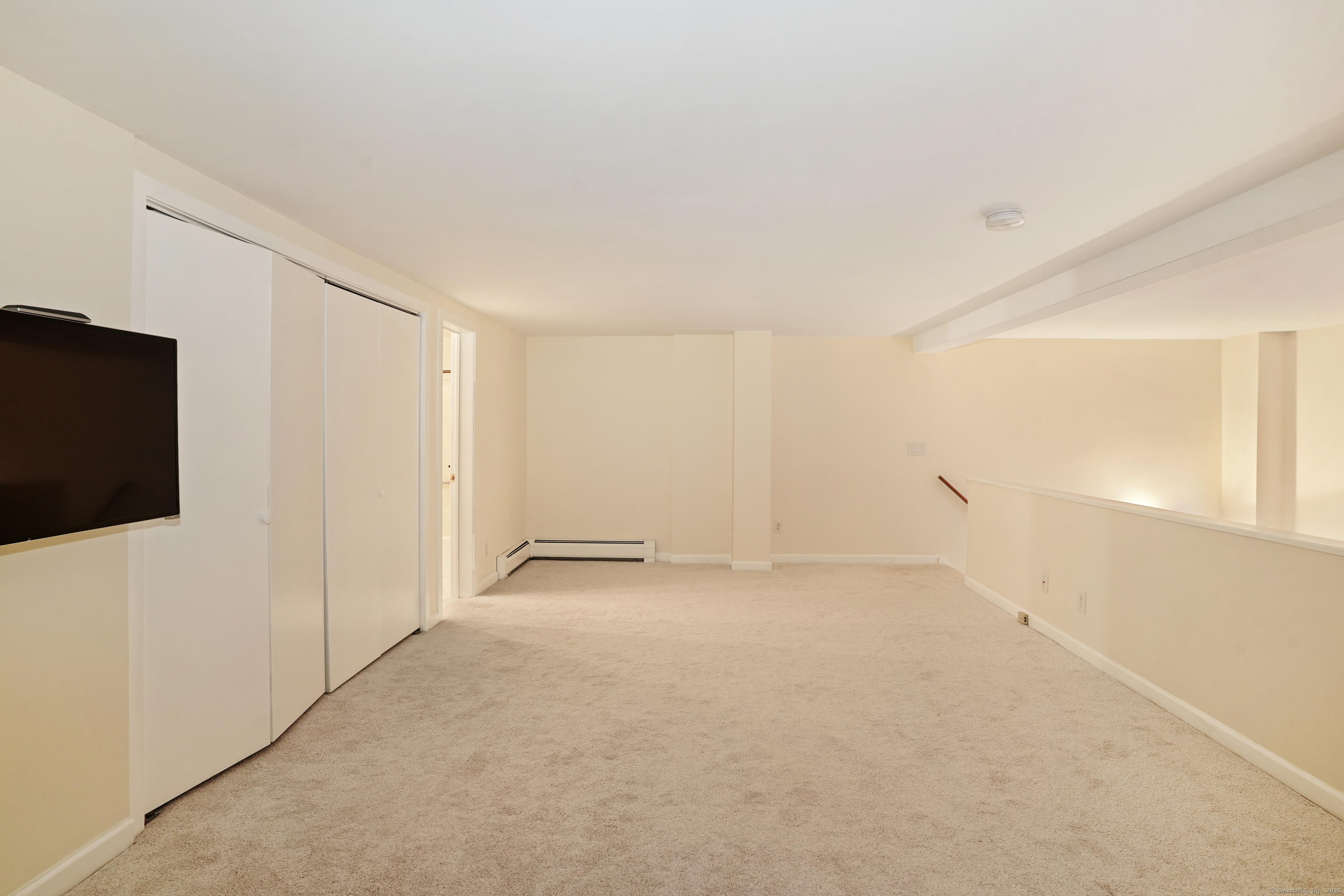 32 Pine Street APT 9