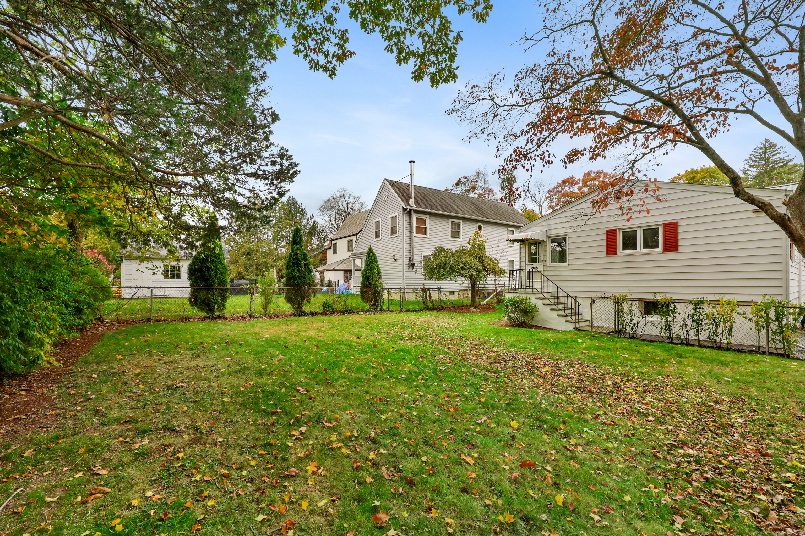 17 Meadow Drive