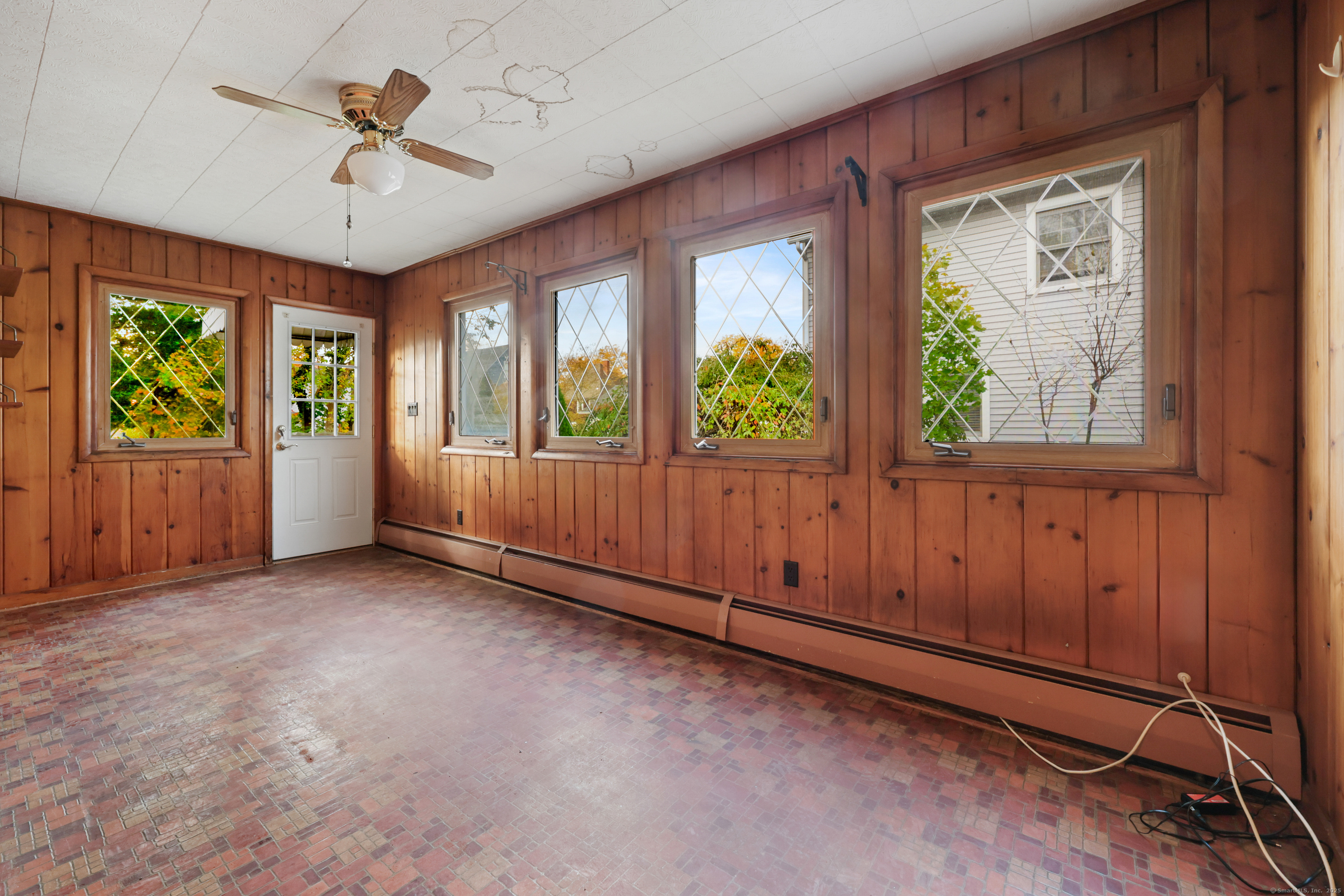 17 Meadow Drive