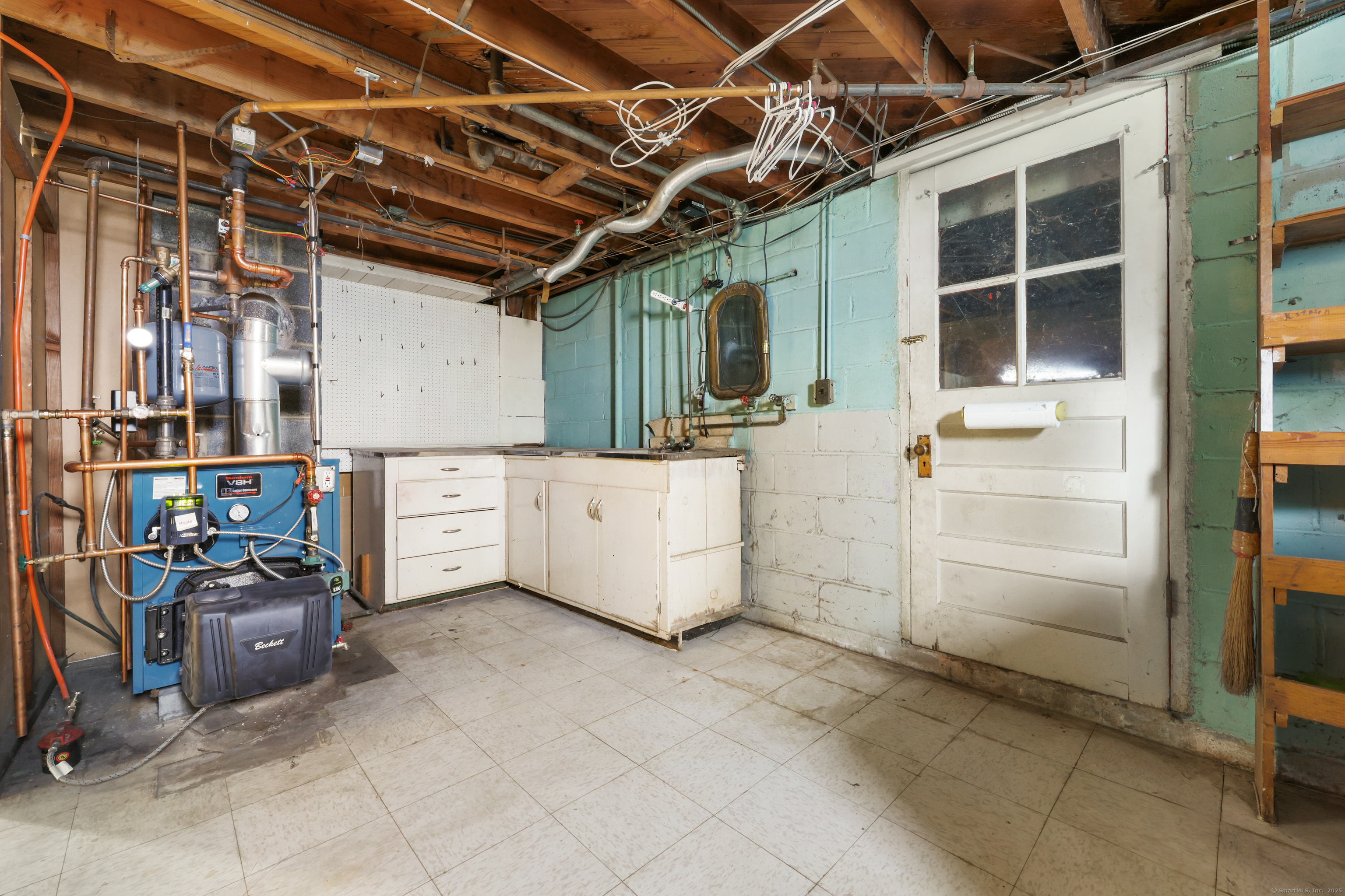 17 Meadow Drive