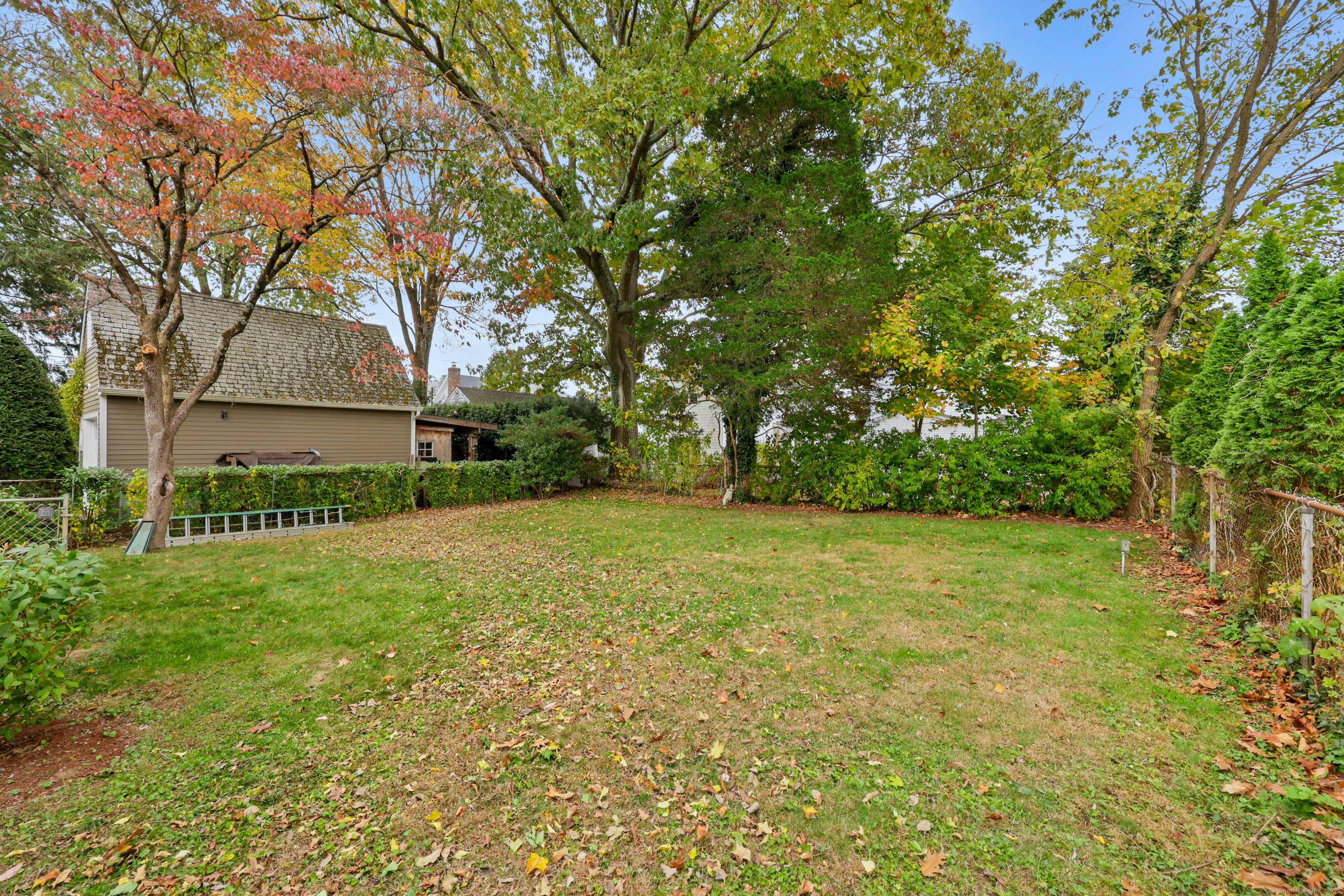 17 Meadow Drive
