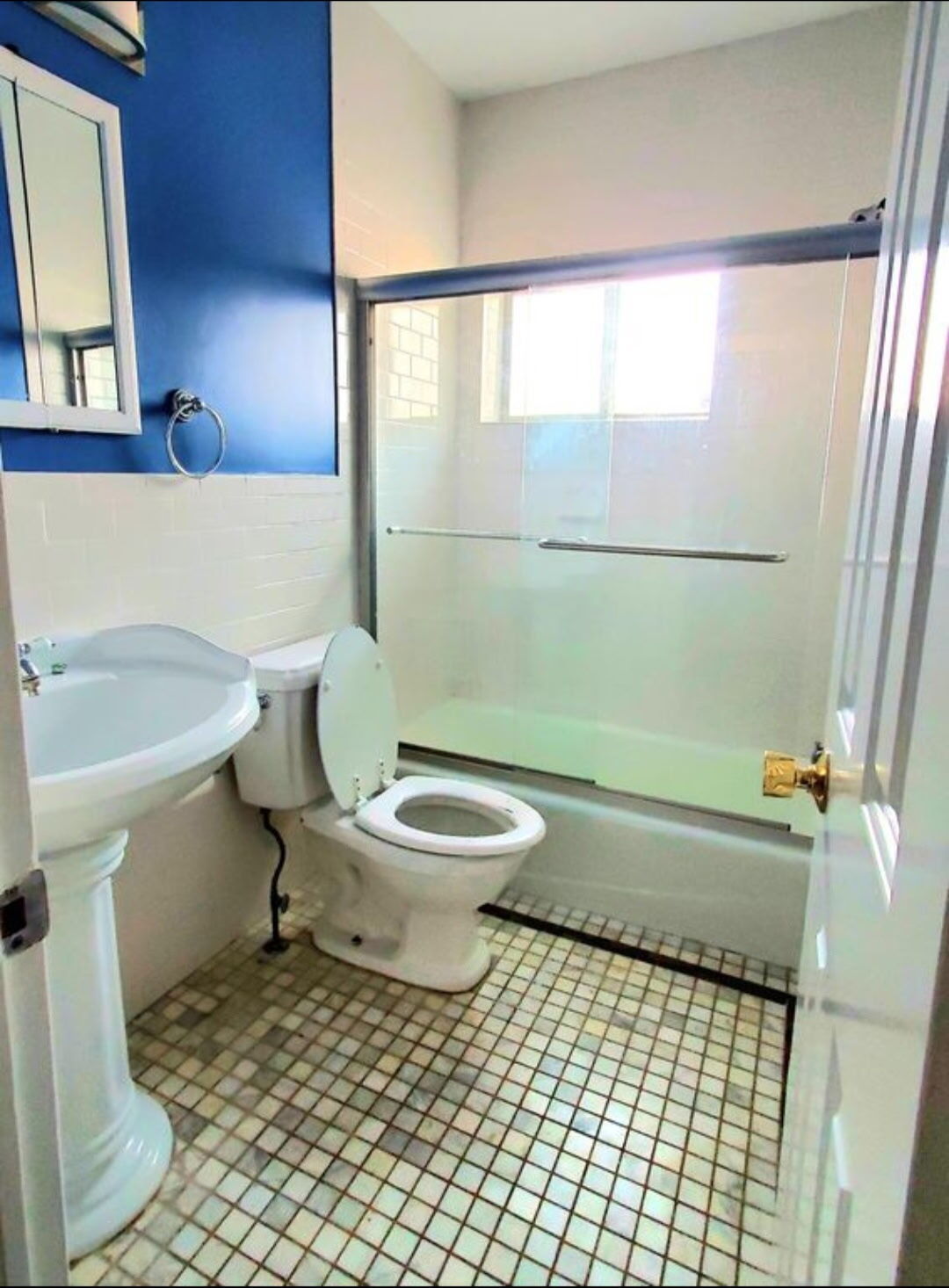 15 Victory Street APT 1