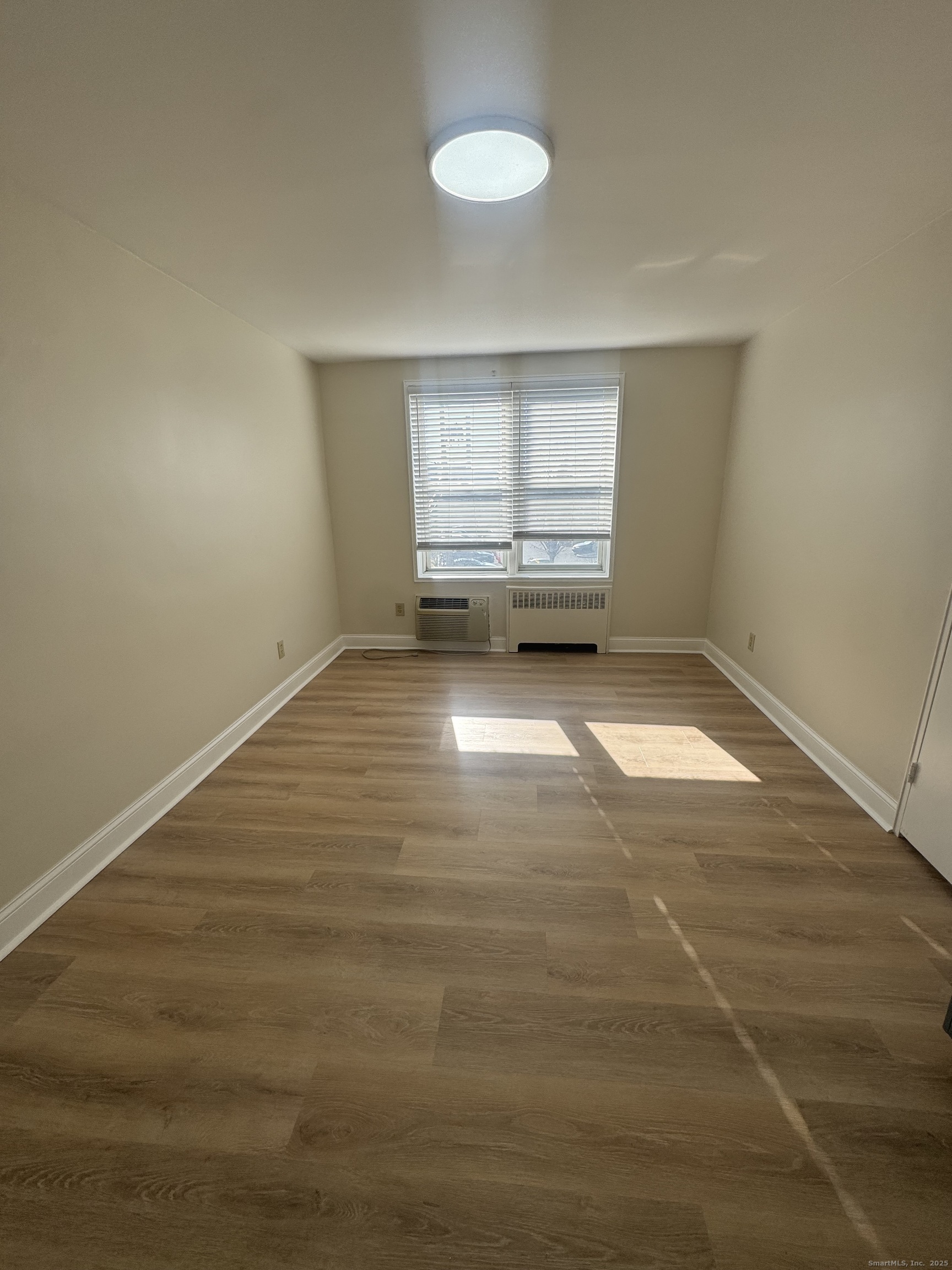 45 Maple Street APT 2E