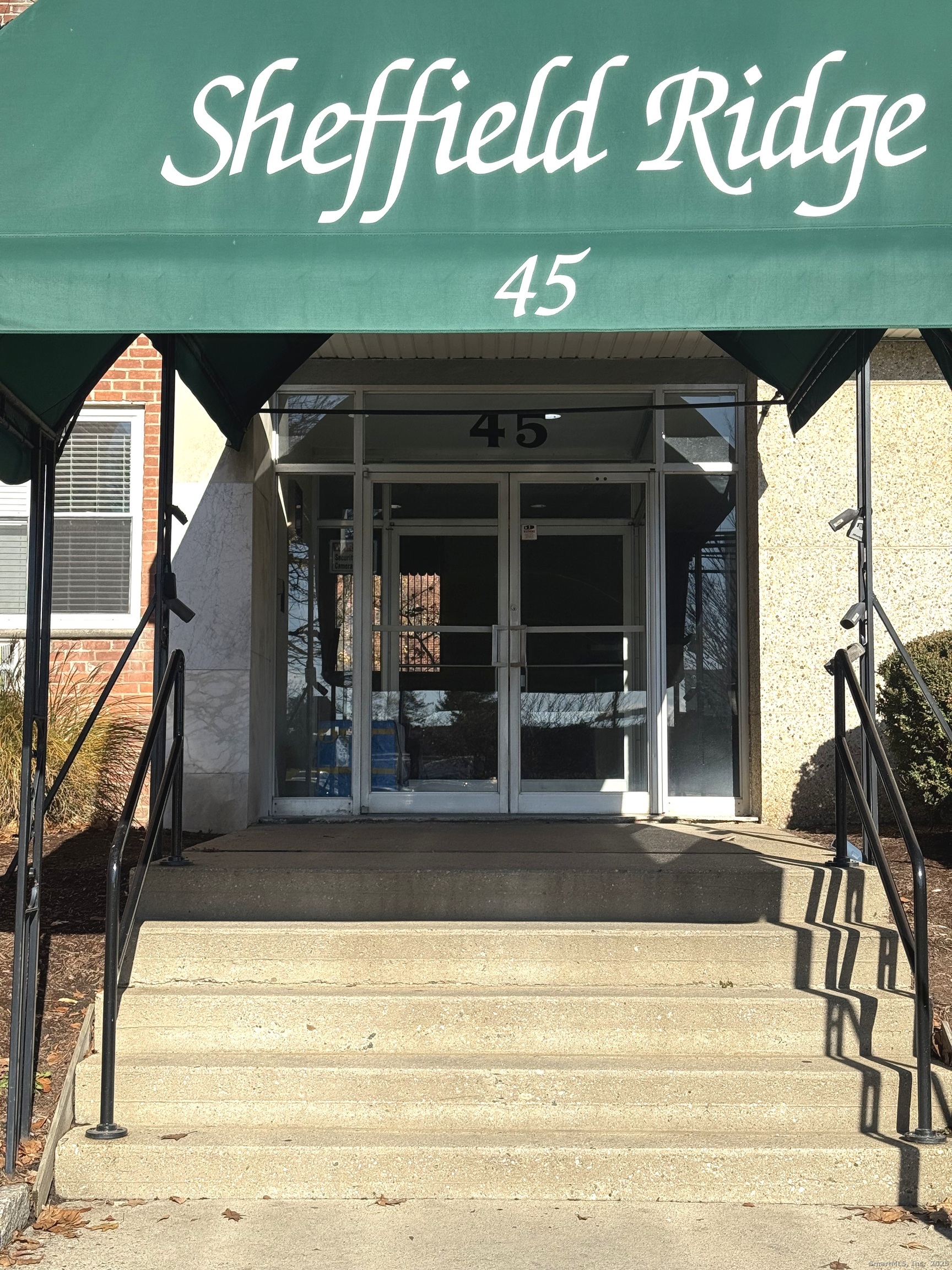 45 Maple Street APT 2E