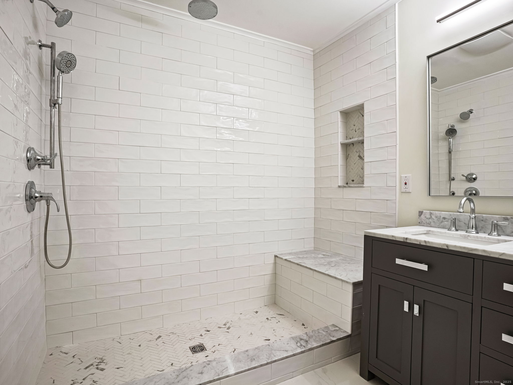 51 Forest Avenue APT 19