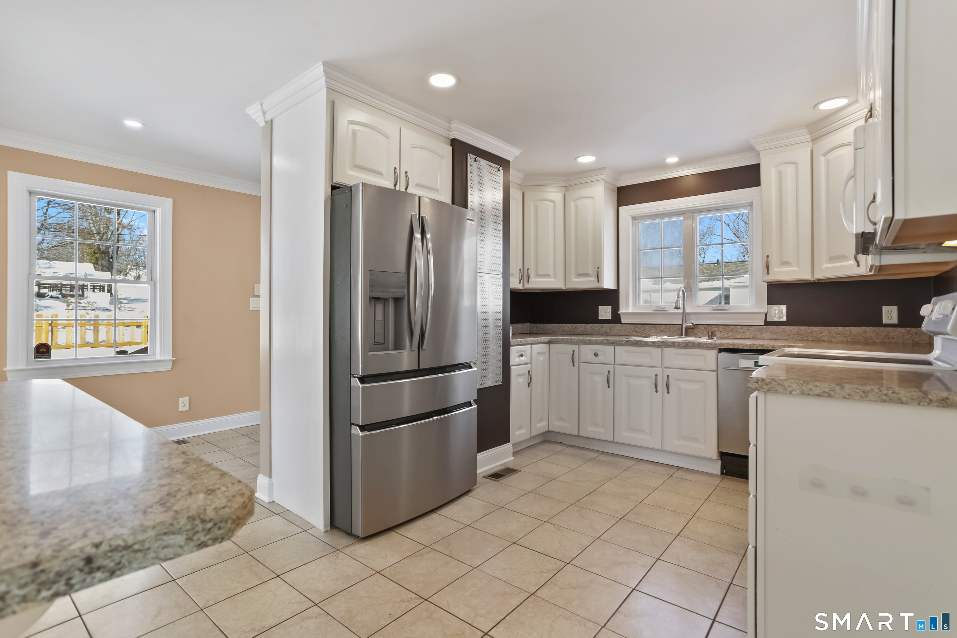 75 Middlebrooks Avenue