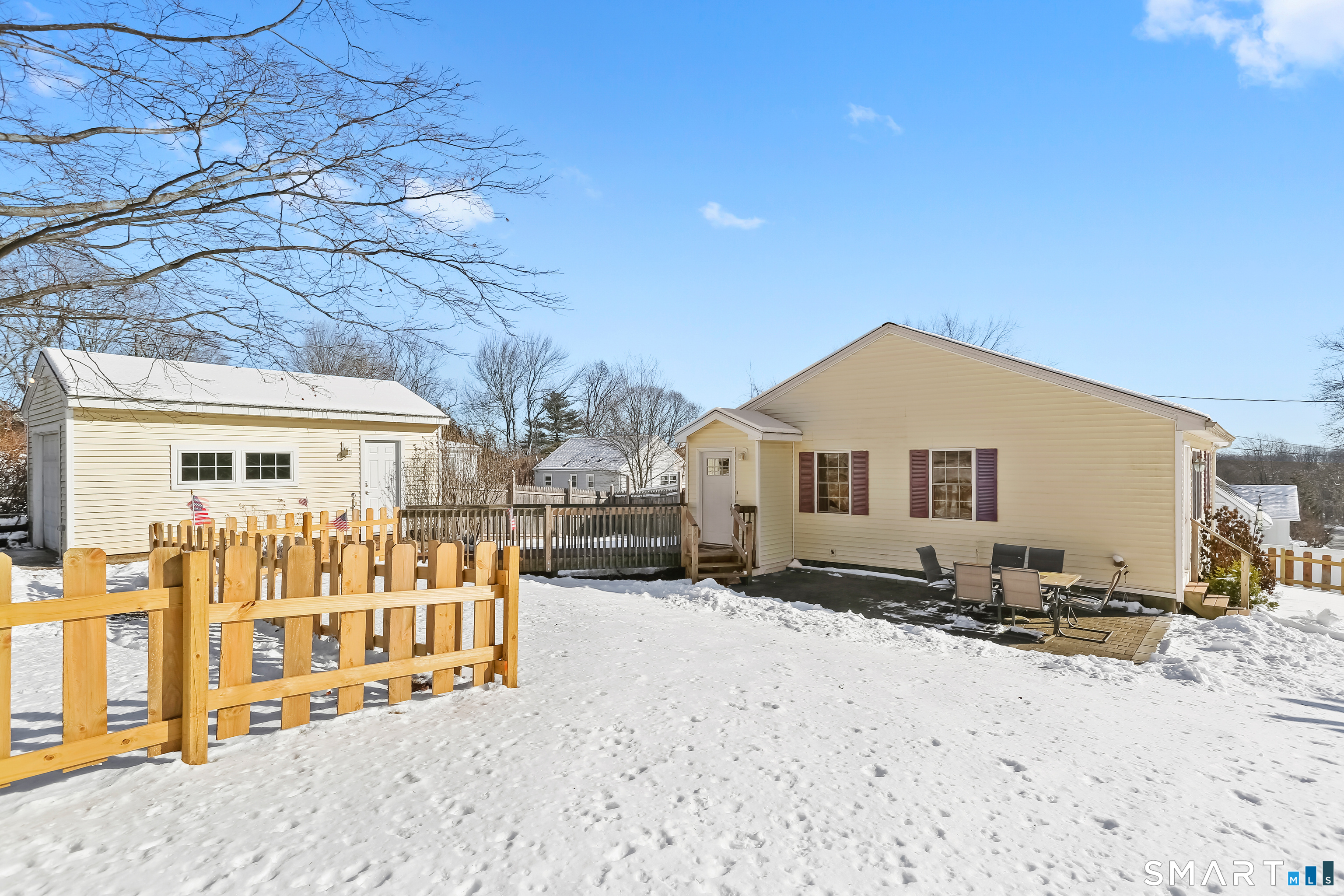 75 Middlebrooks Avenue