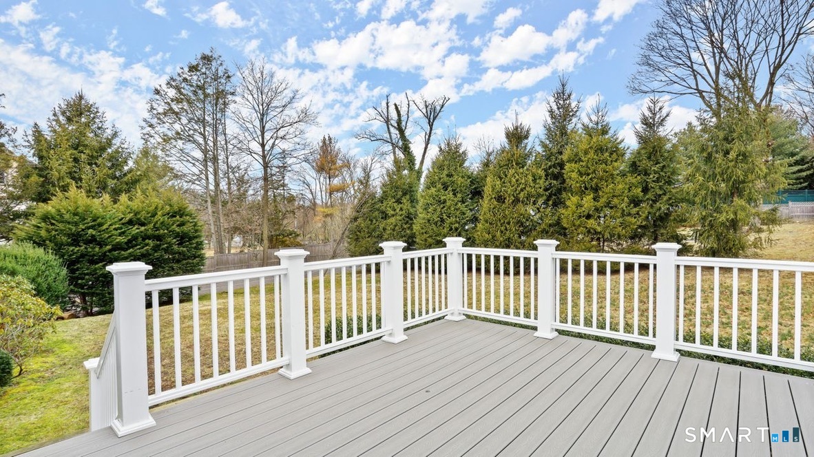 519 East Putnam Avenue