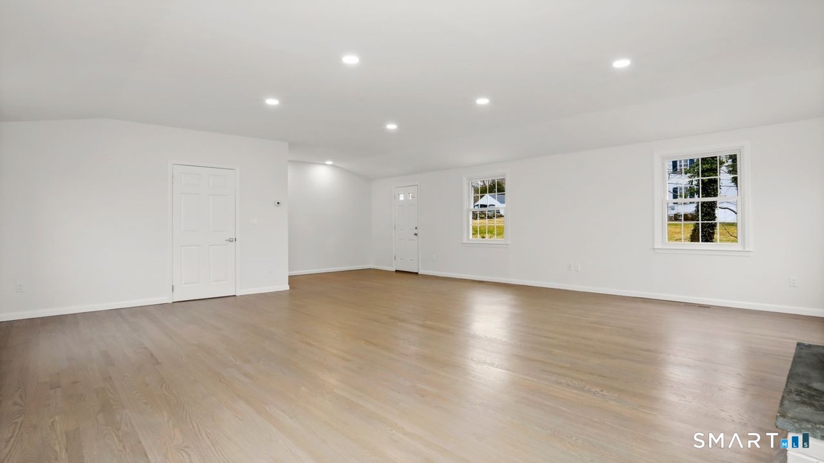 519 East Putnam Avenue