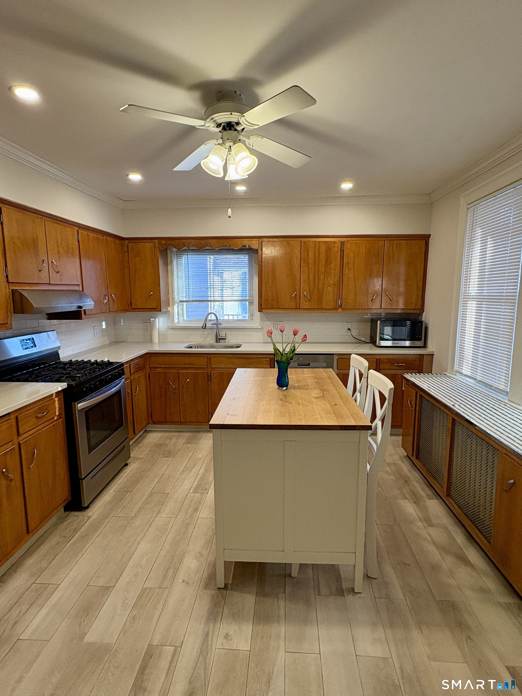 124 Pemberwick Road Left Side