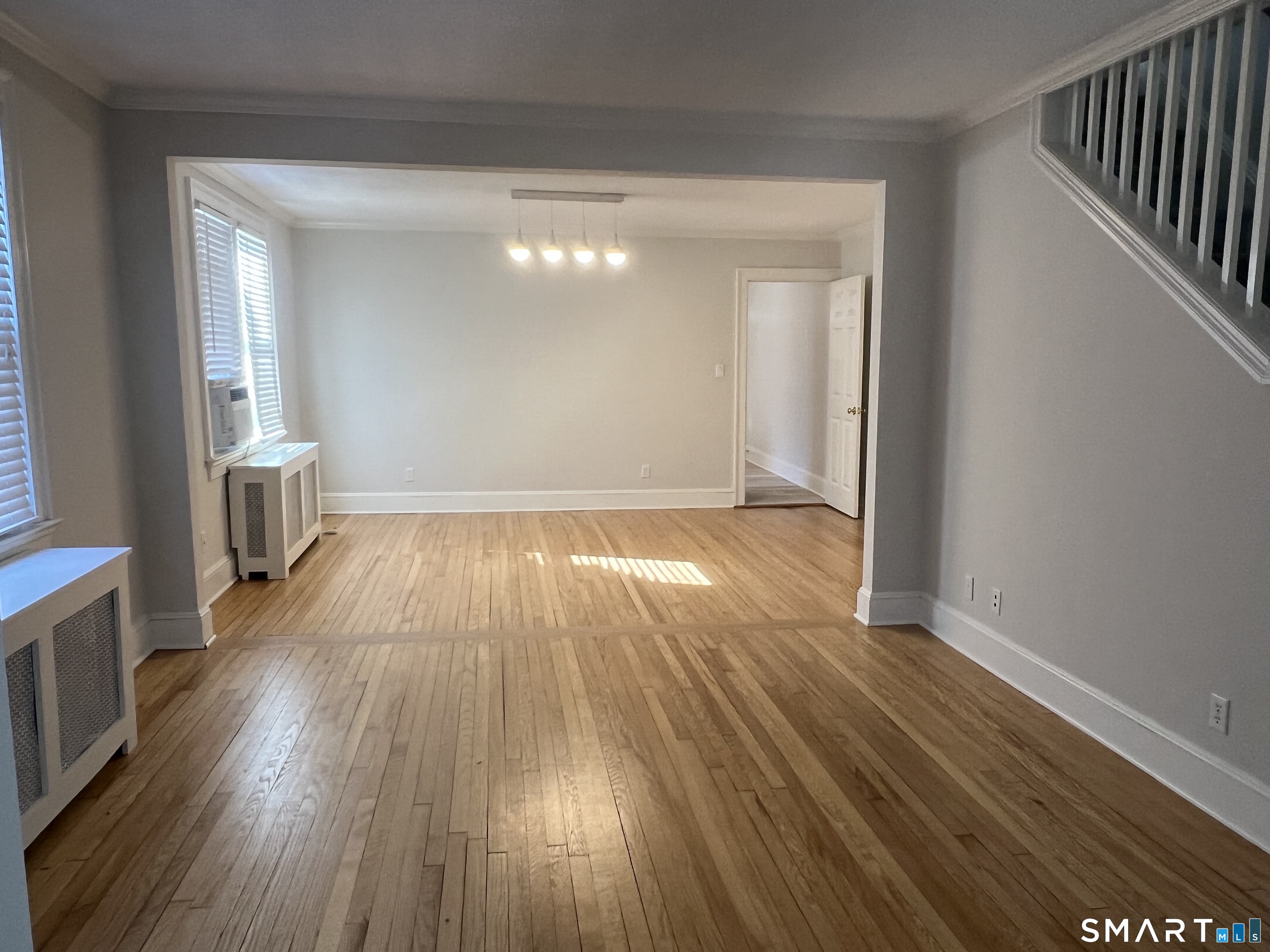 124 Pemberwick Road Left Side