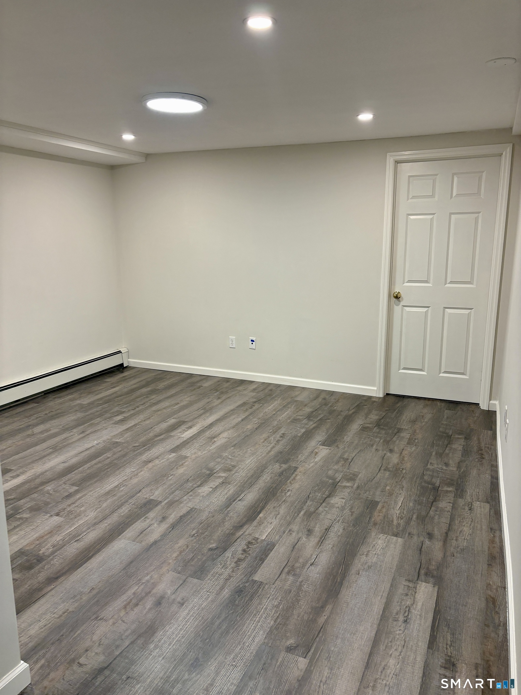 124 Pemberwick Road Left Side