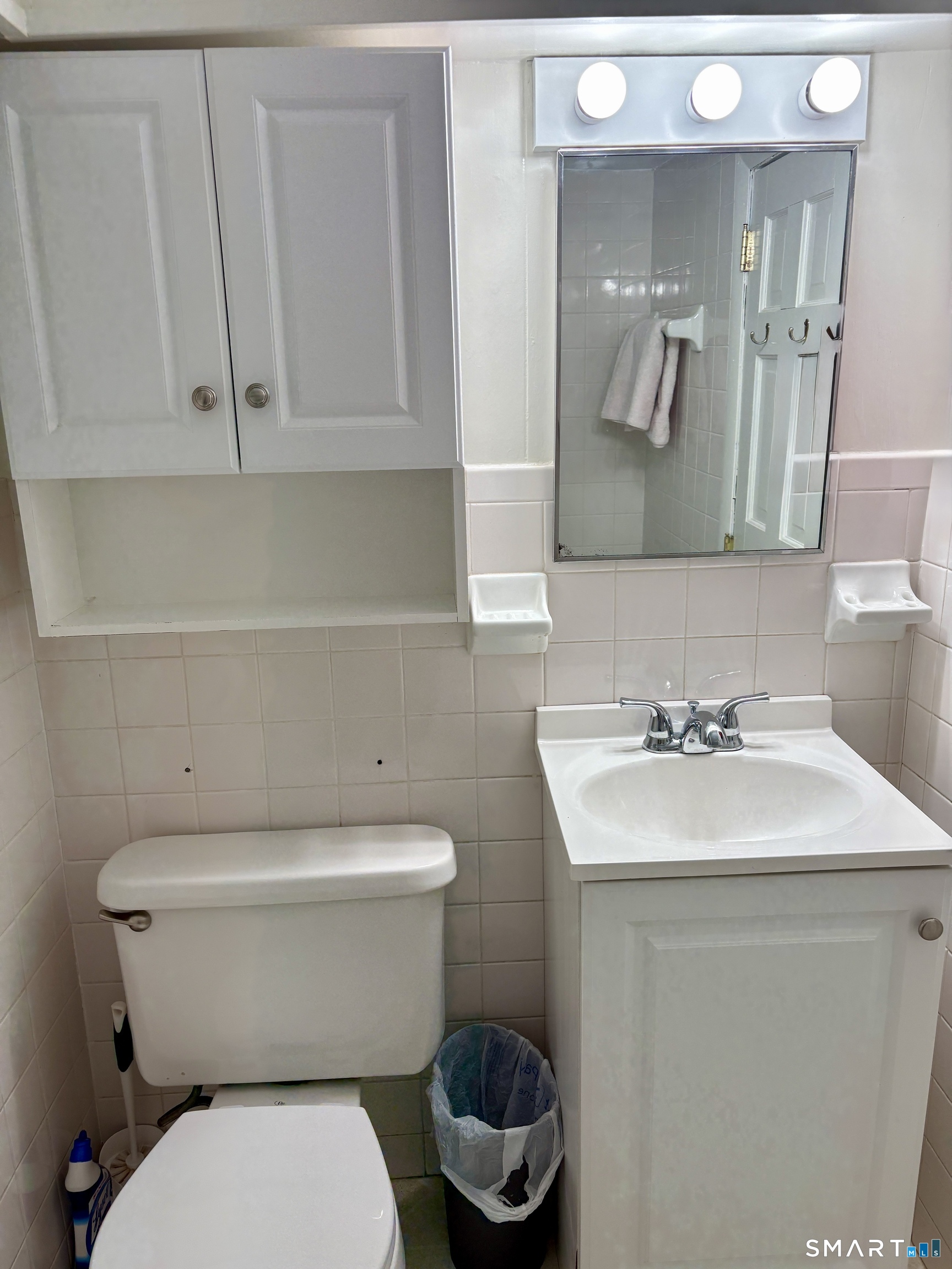 124 Pemberwick Road Left Side