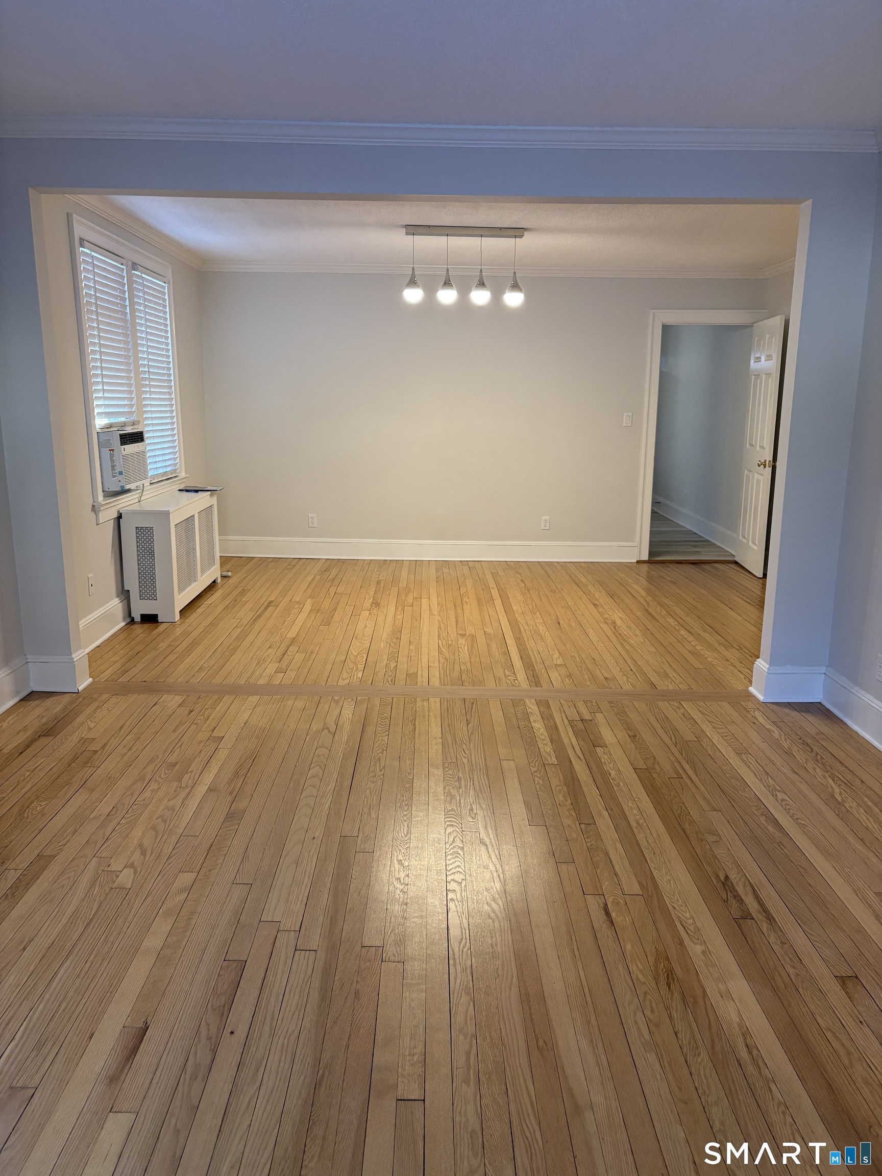 124 Pemberwick Road Left Side