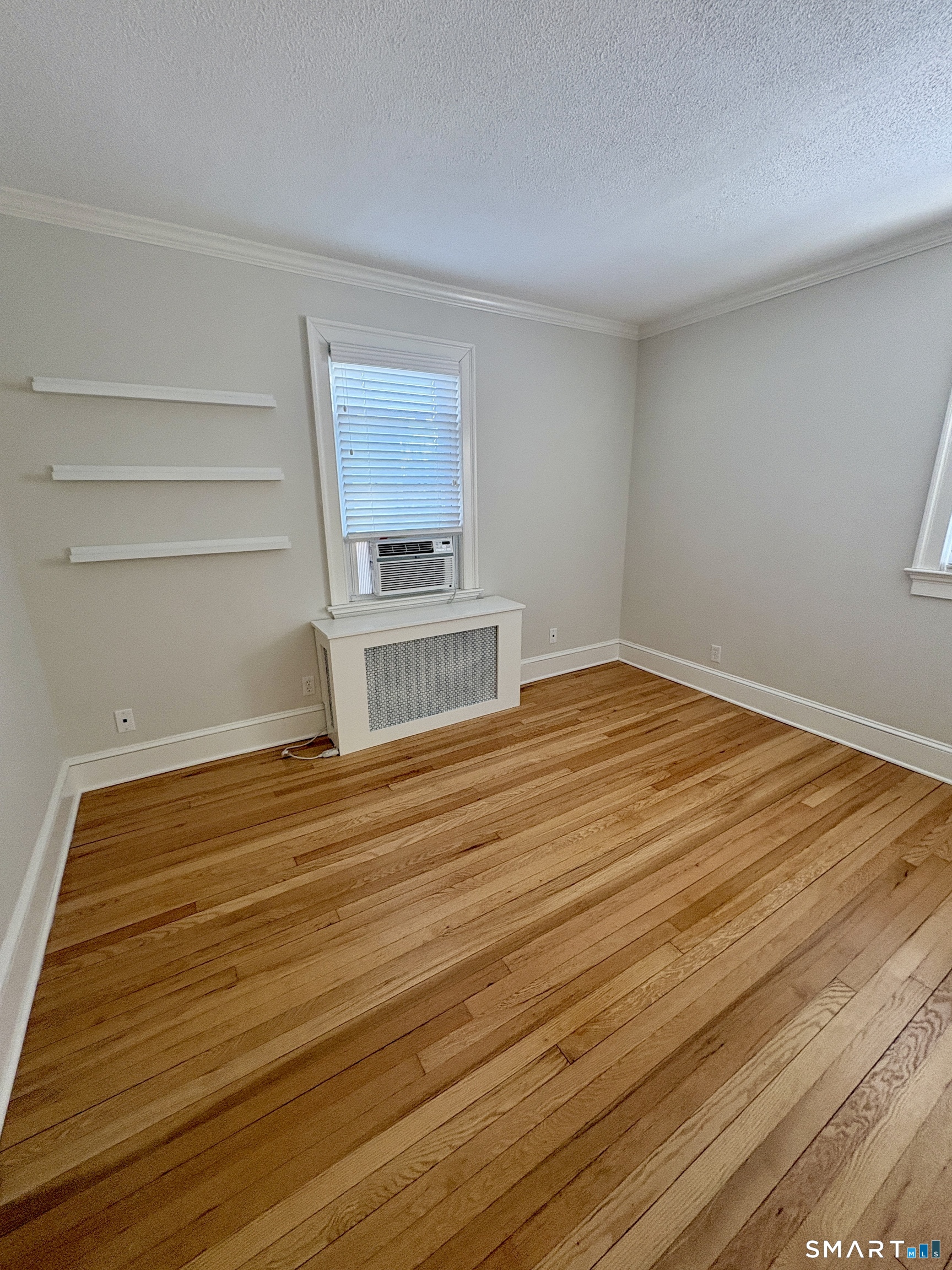 124 Pemberwick Road Left Side