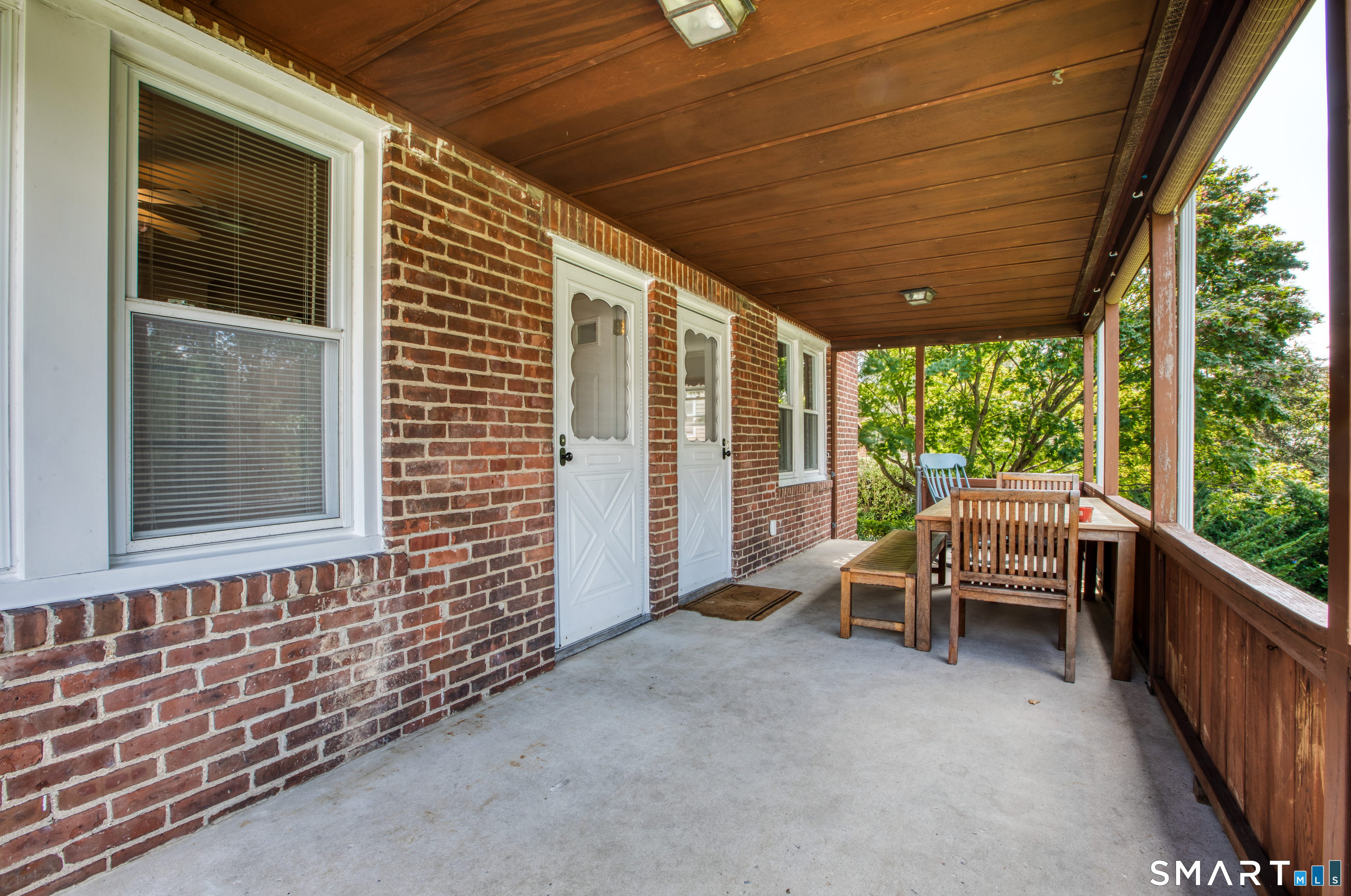 124 Pemberwick Road Left Side