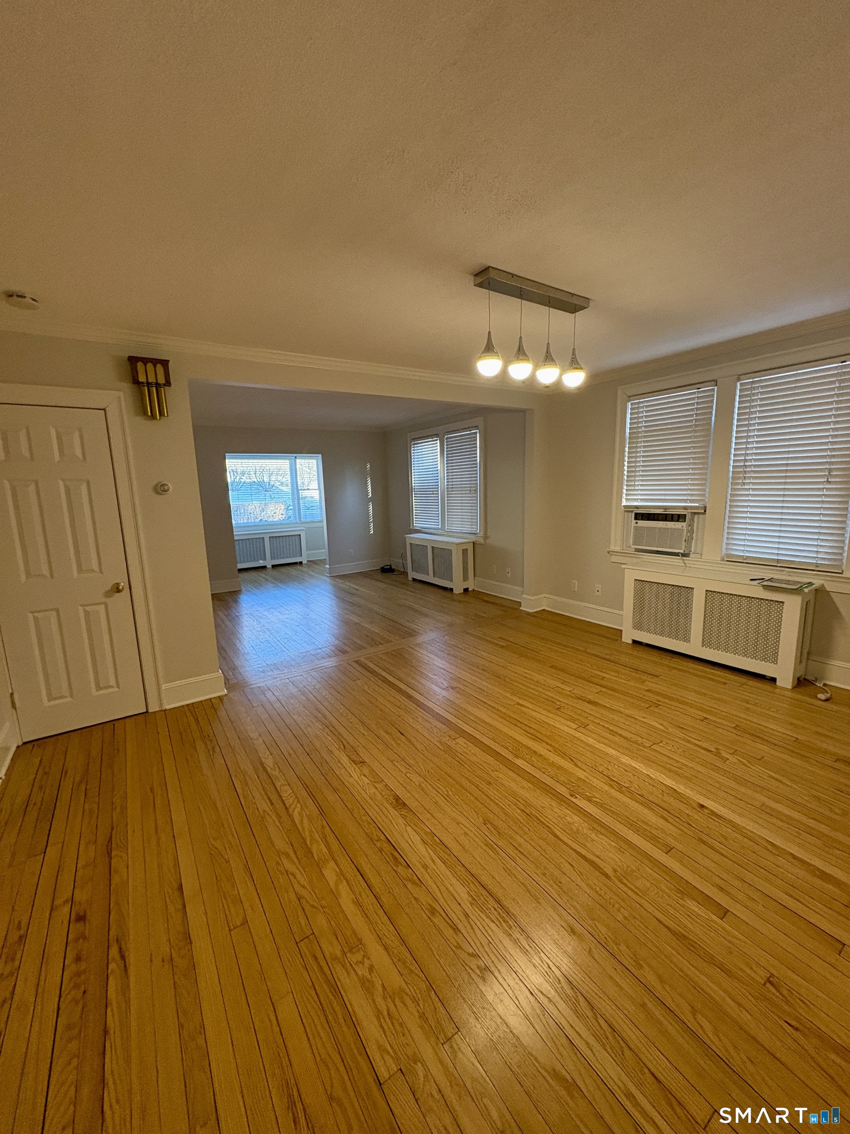 124 Pemberwick Road Left Side