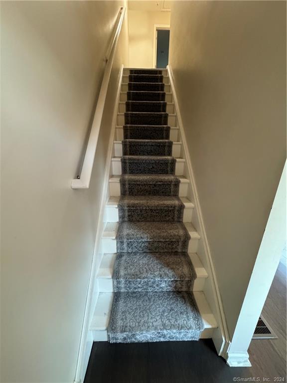 41 Nash Place B