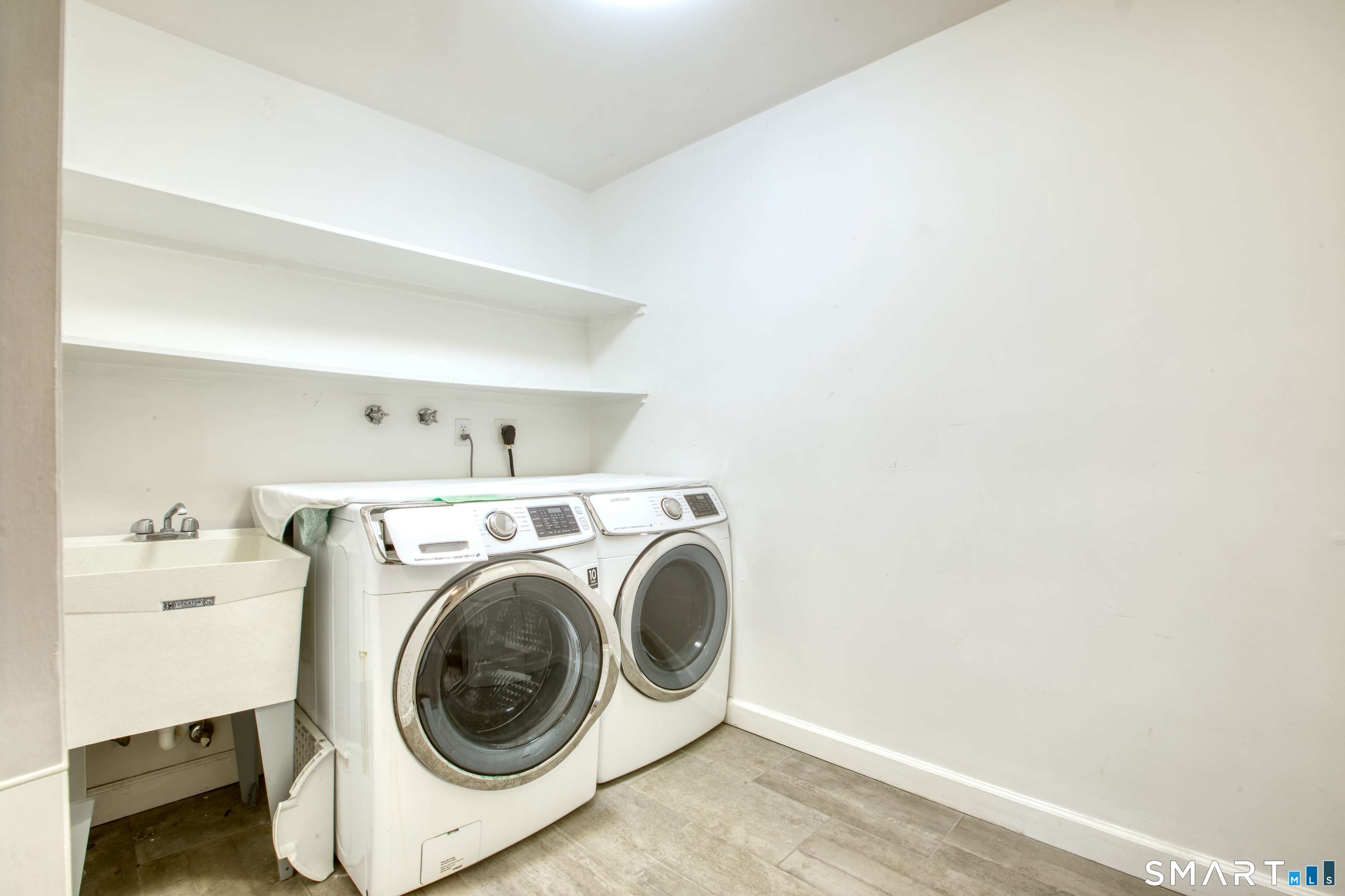 9 Georgetowne Drive North 9