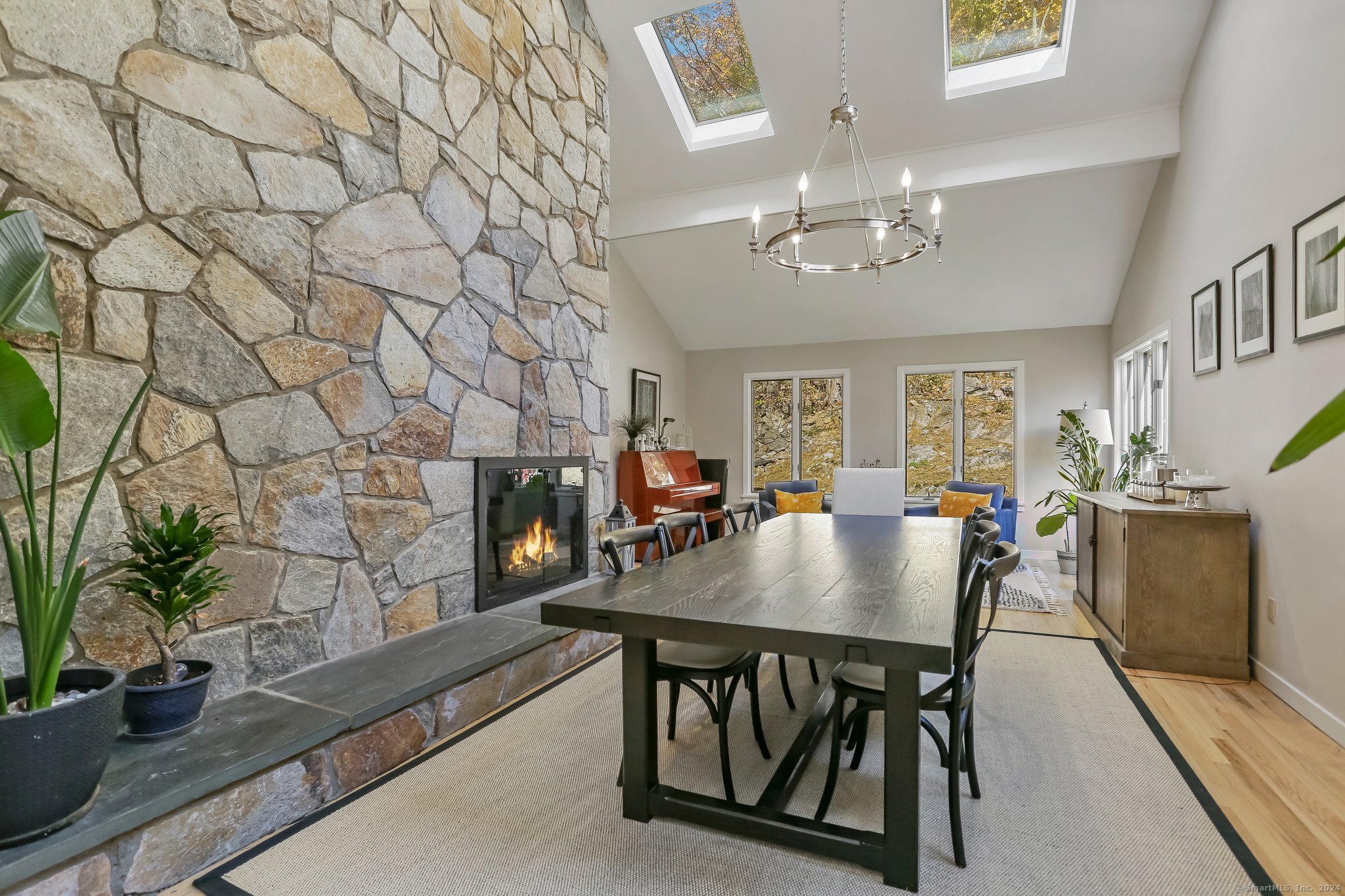 86 Shady Knoll Drive