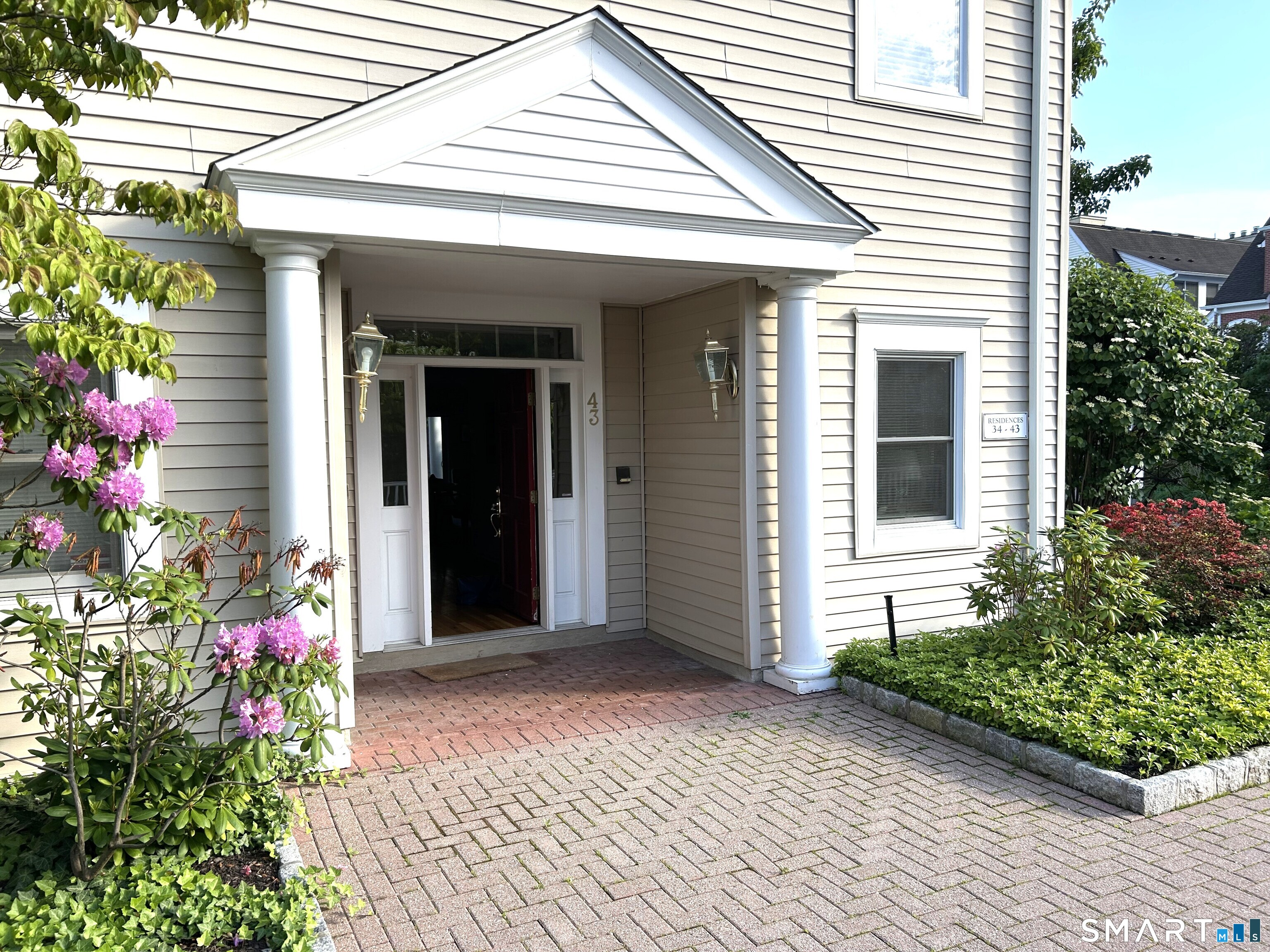 51 Forest Avenue 43