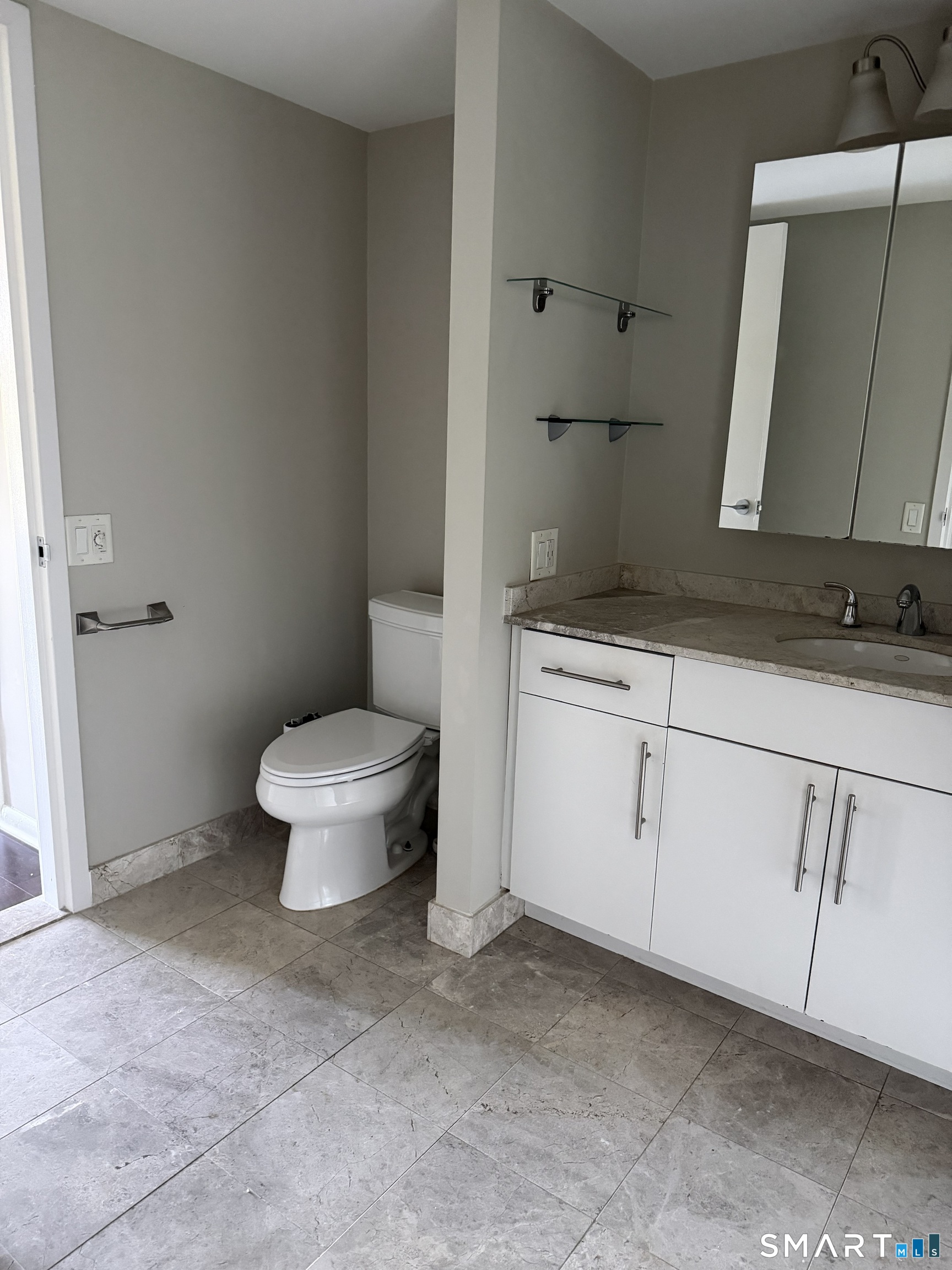 25 Forest Street 7F