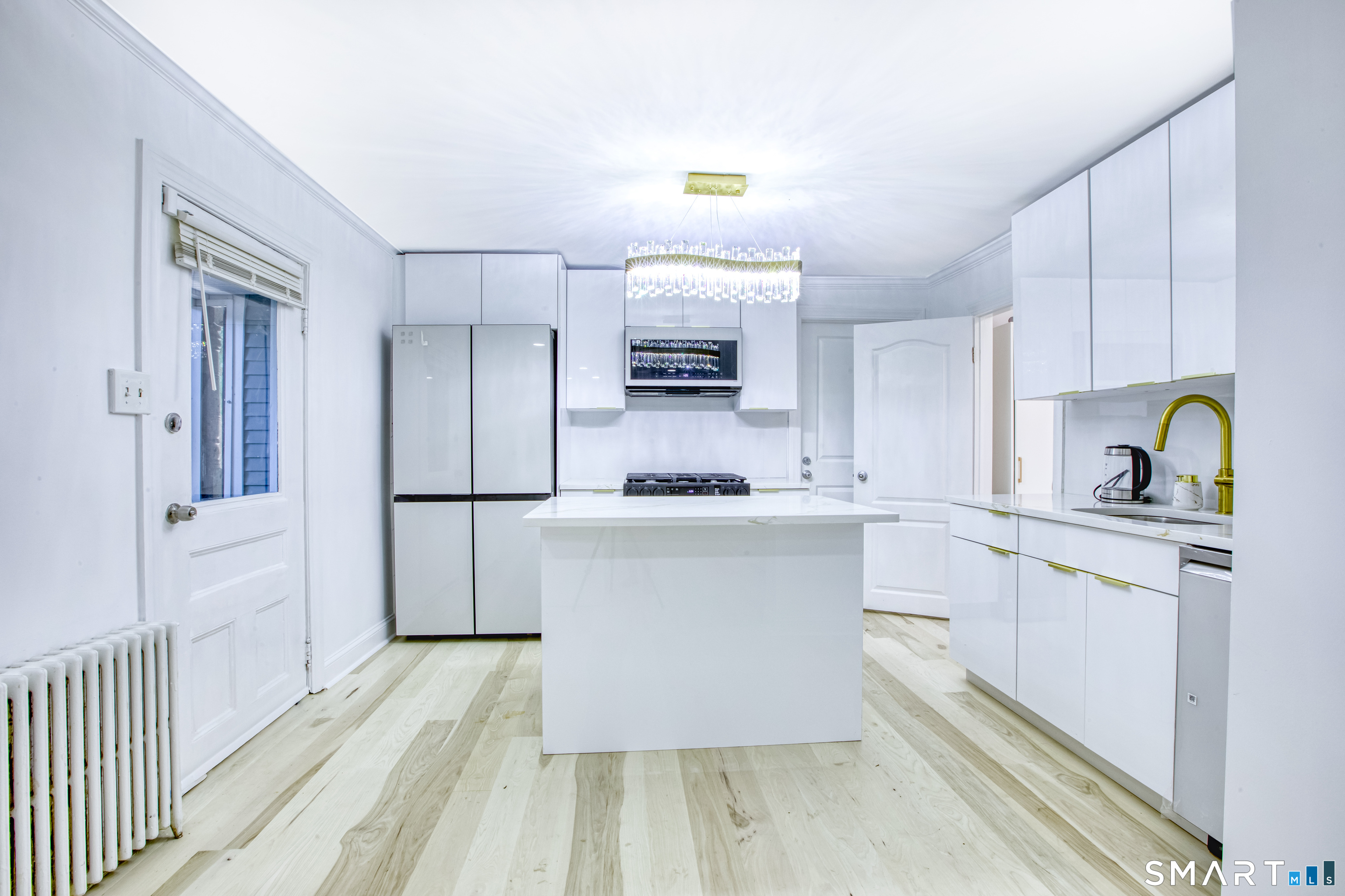 115 Wilton Road Unit: 1 (front 1st floor)