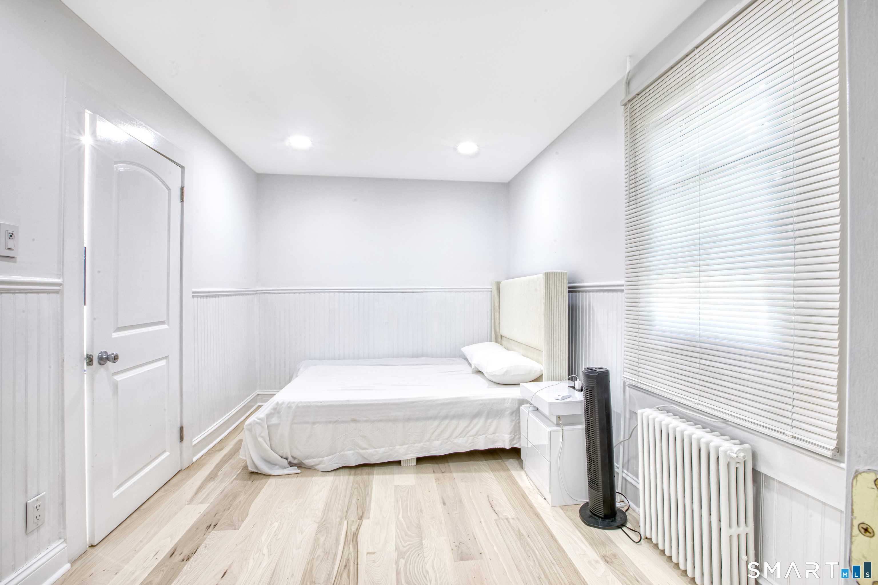 115 Wilton Road Unit: 1 (front 1st floor)