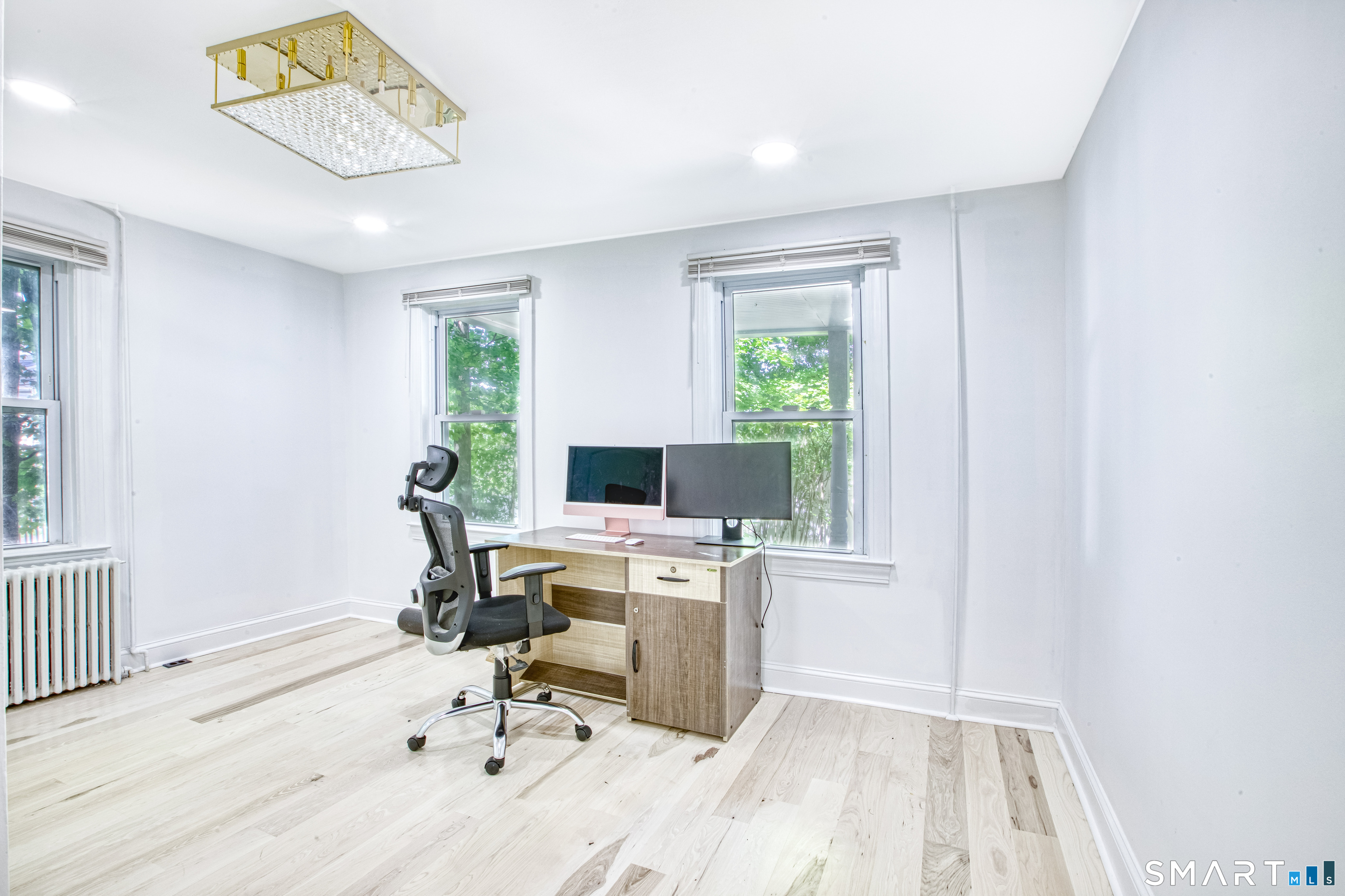 115 Wilton Road Unit: 1 (front 1st floor)