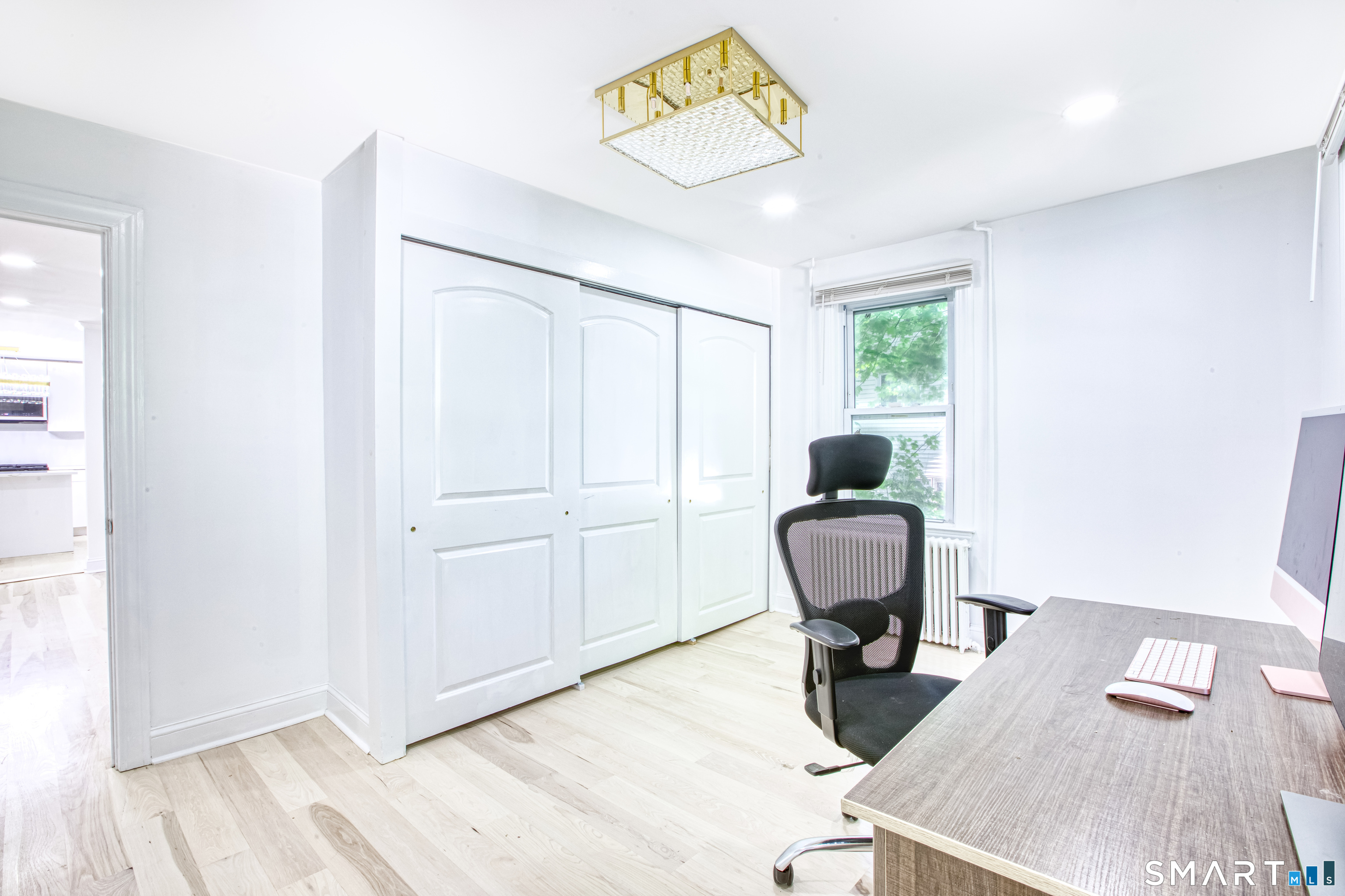 115 Wilton Road Unit: 1 (front 1st floor)