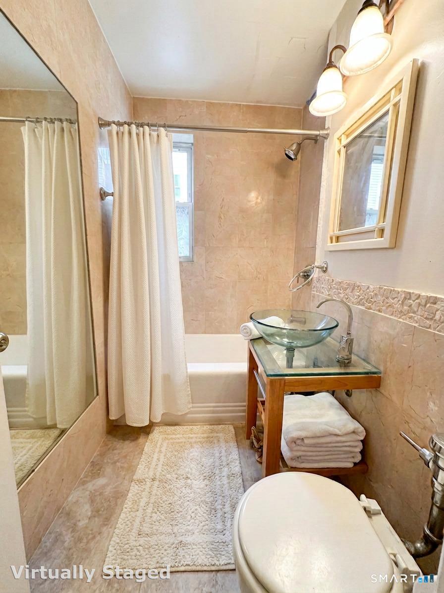 39 Glenbrook Road Unit: 1H