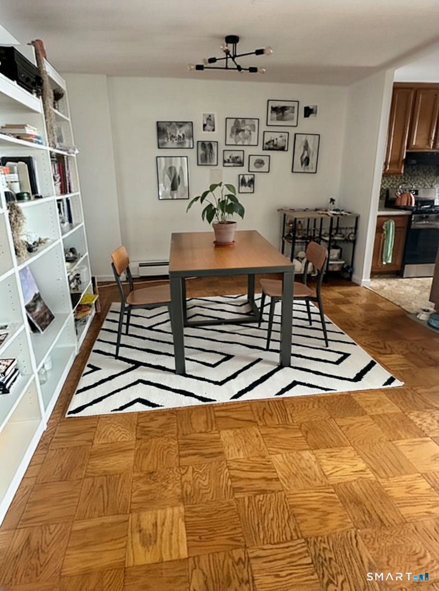 65 Glenbrook Road Unit: 8D