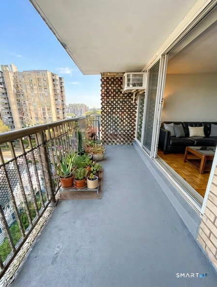 65 Glenbrook Road Unit: 8D