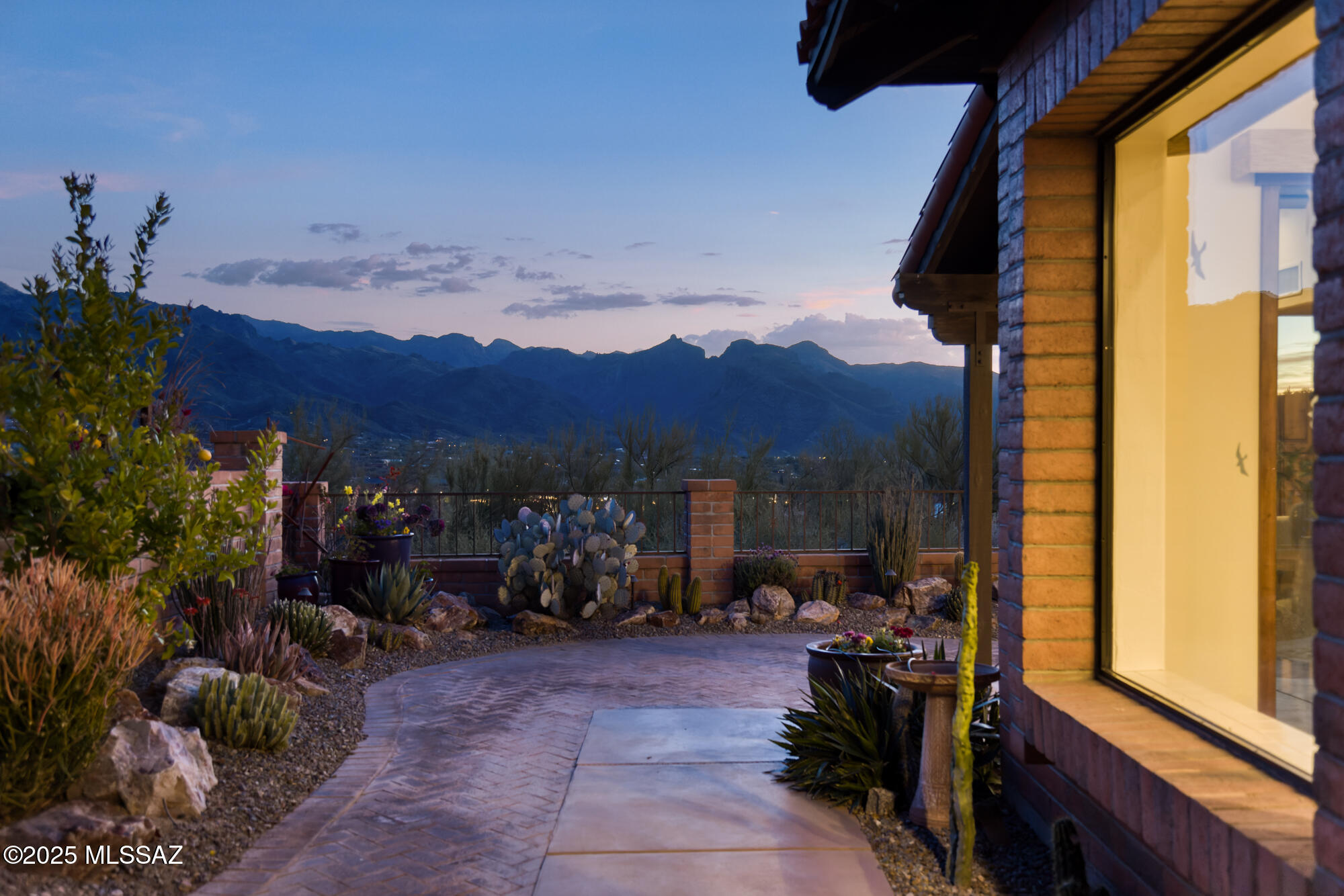 5394 N Vía Sempreverde