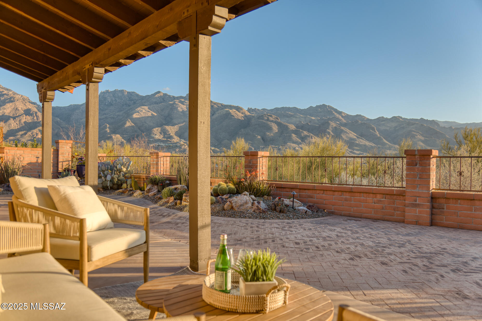 5394 N Vía Sempreverde