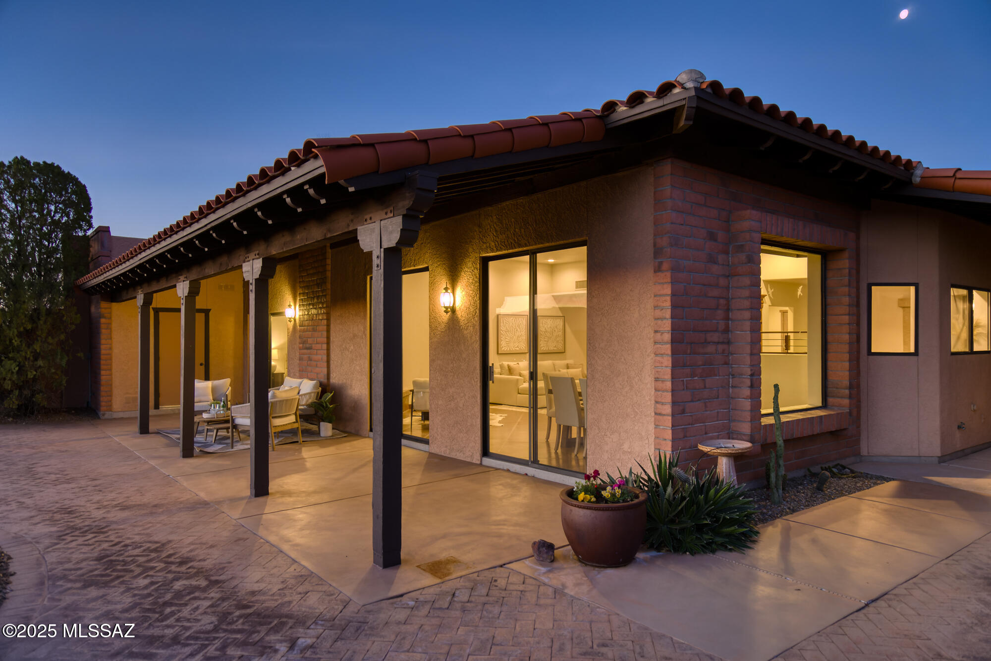 5394 N Vía Sempreverde