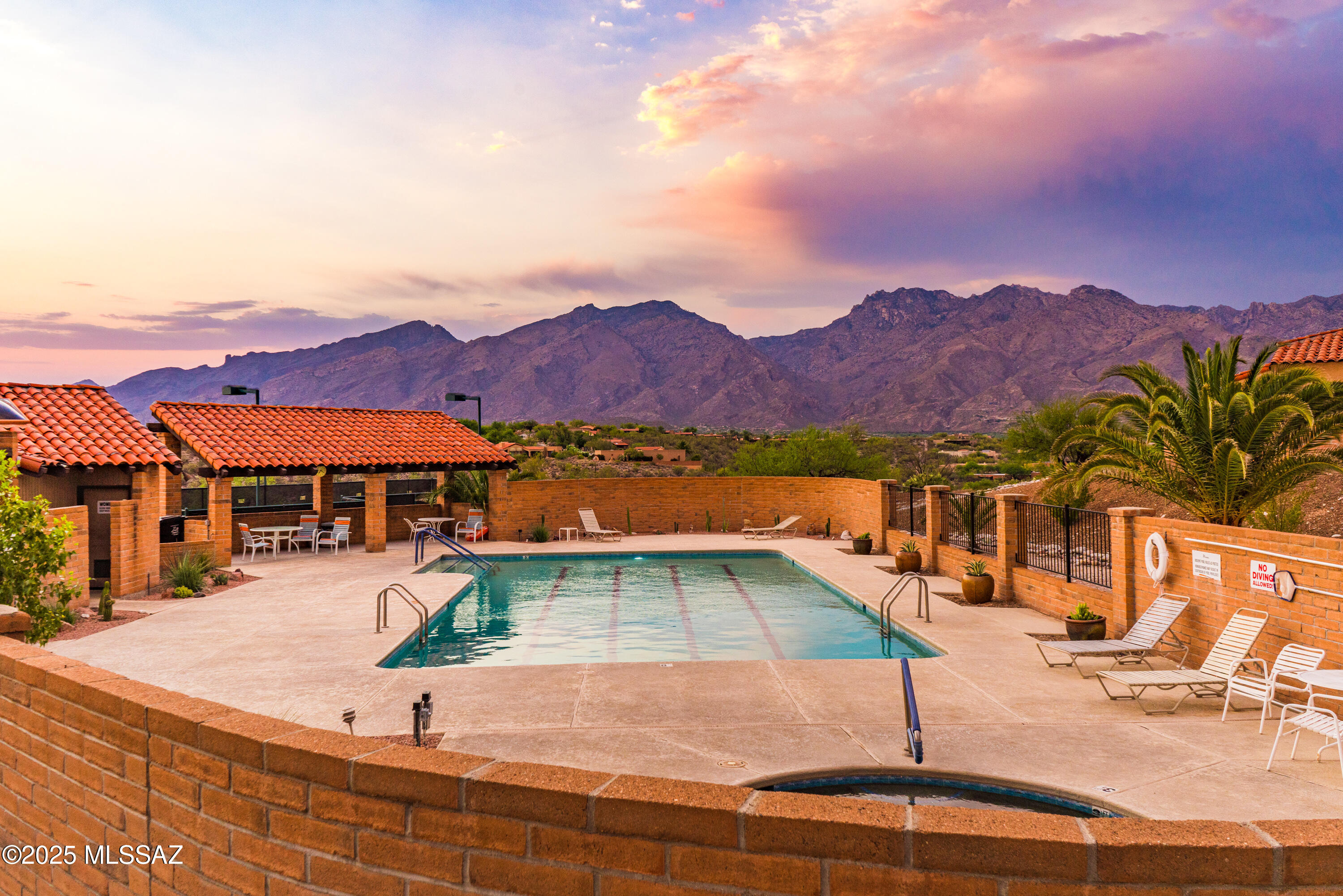 5394 N Vía Sempreverde