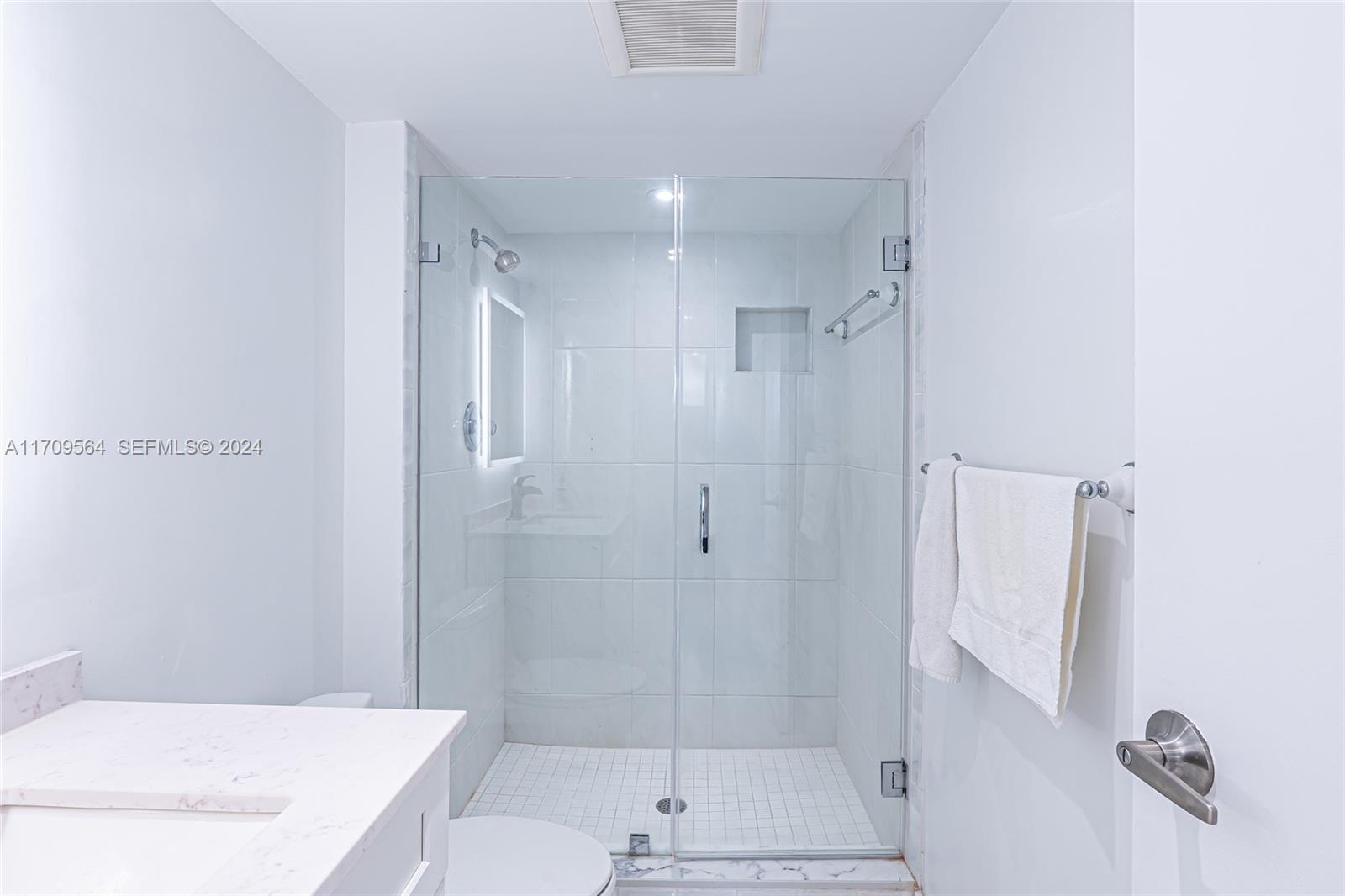 100 Bayview Drive 1615