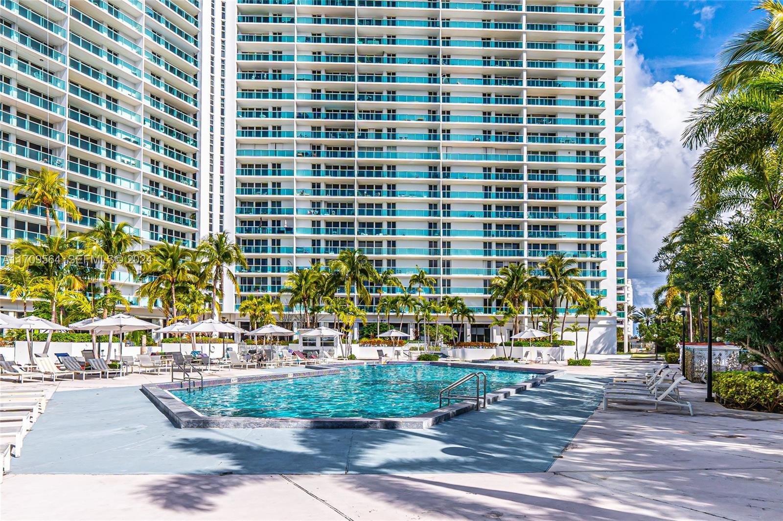100 Bayview Drive 1615
