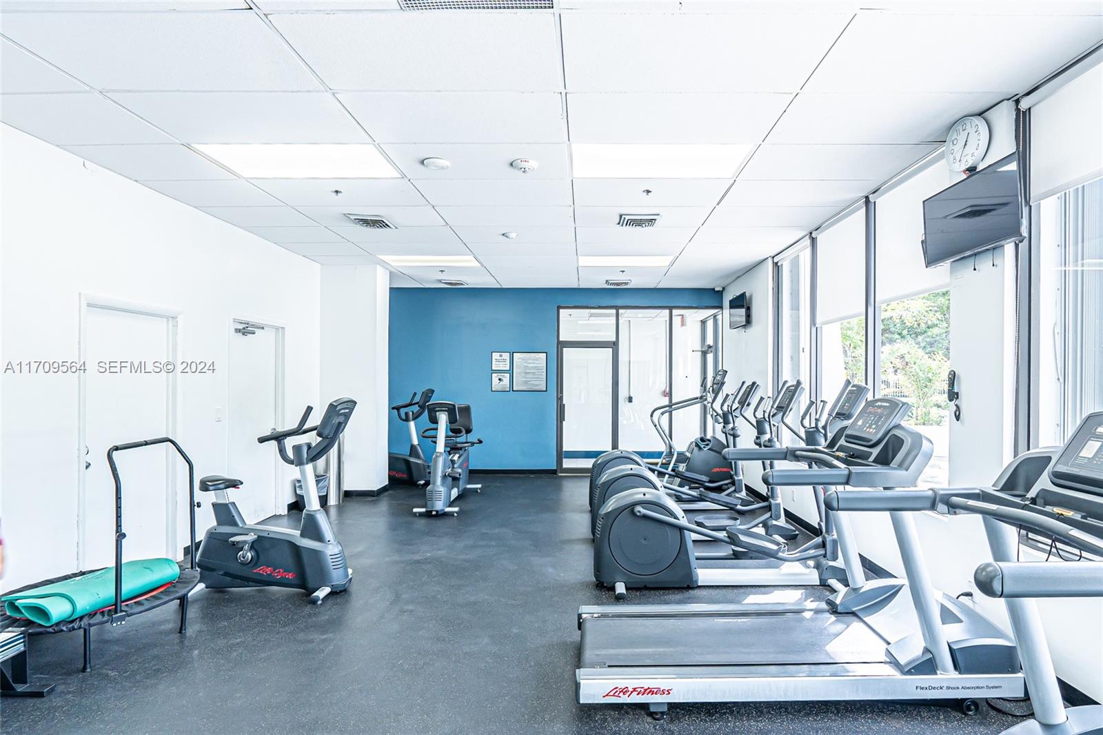 100 Bayview Drive 1615