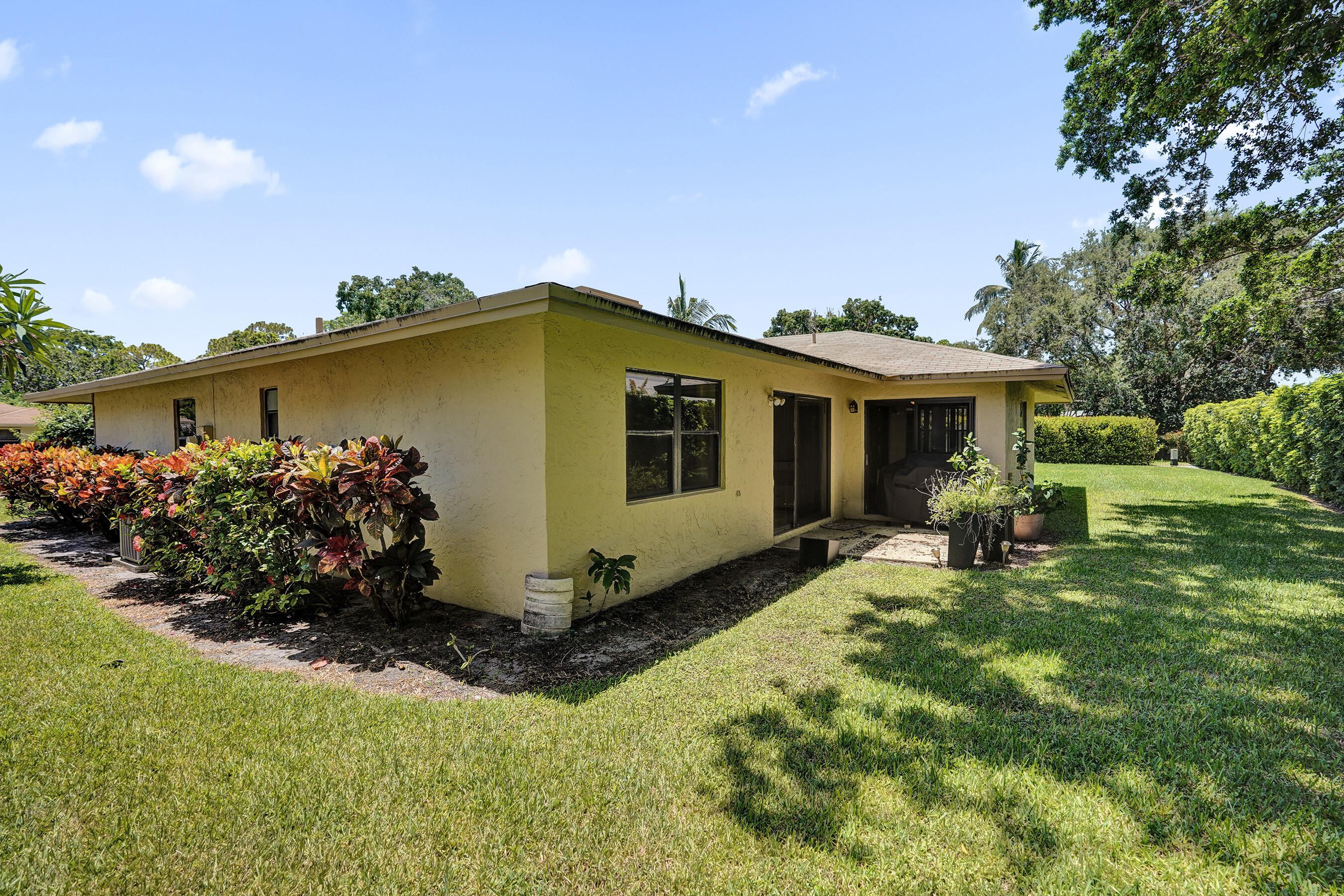 738 NW 24TH Avenue